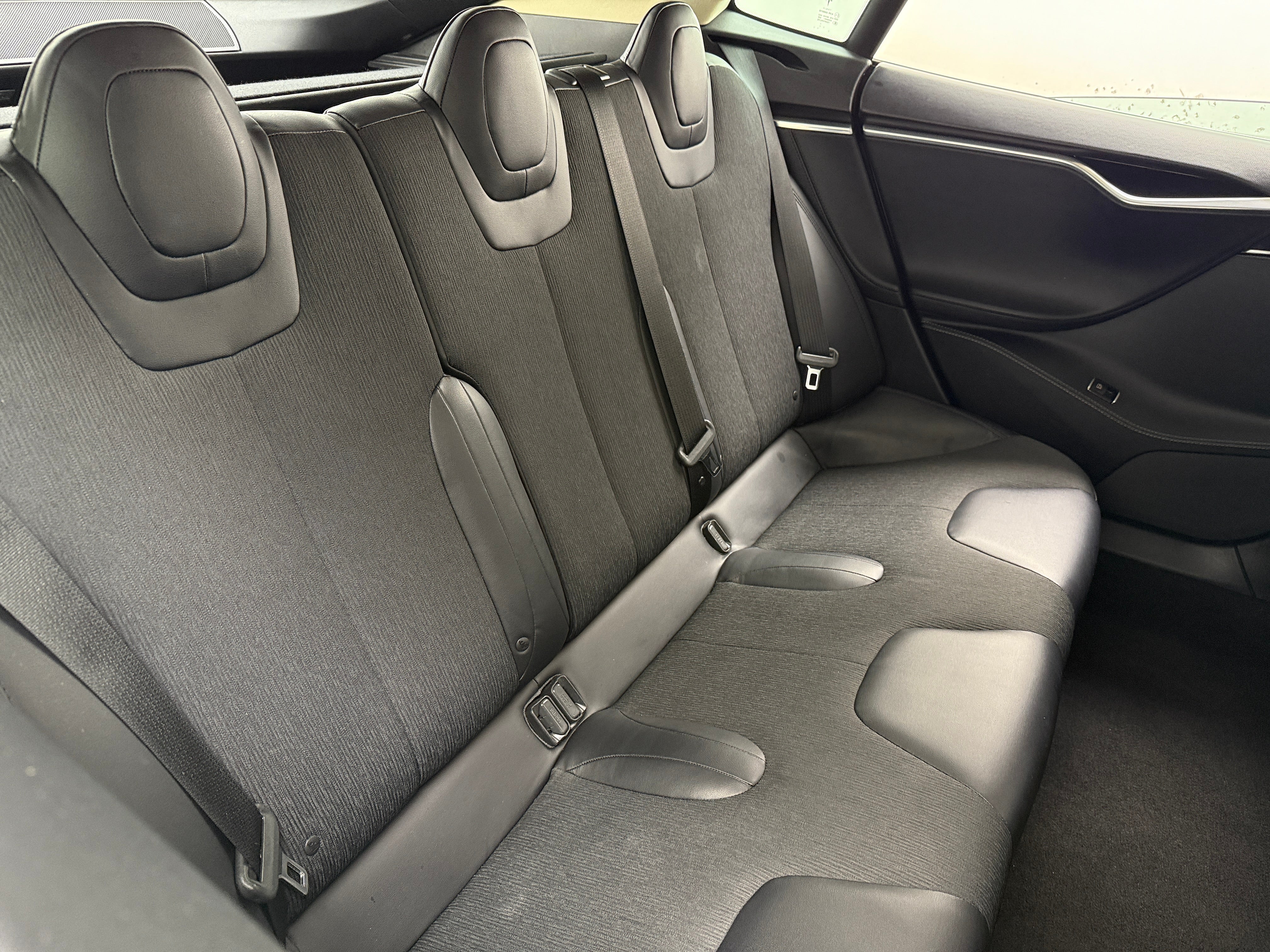 Thumbnail: 2014 Tesla Model S - 5