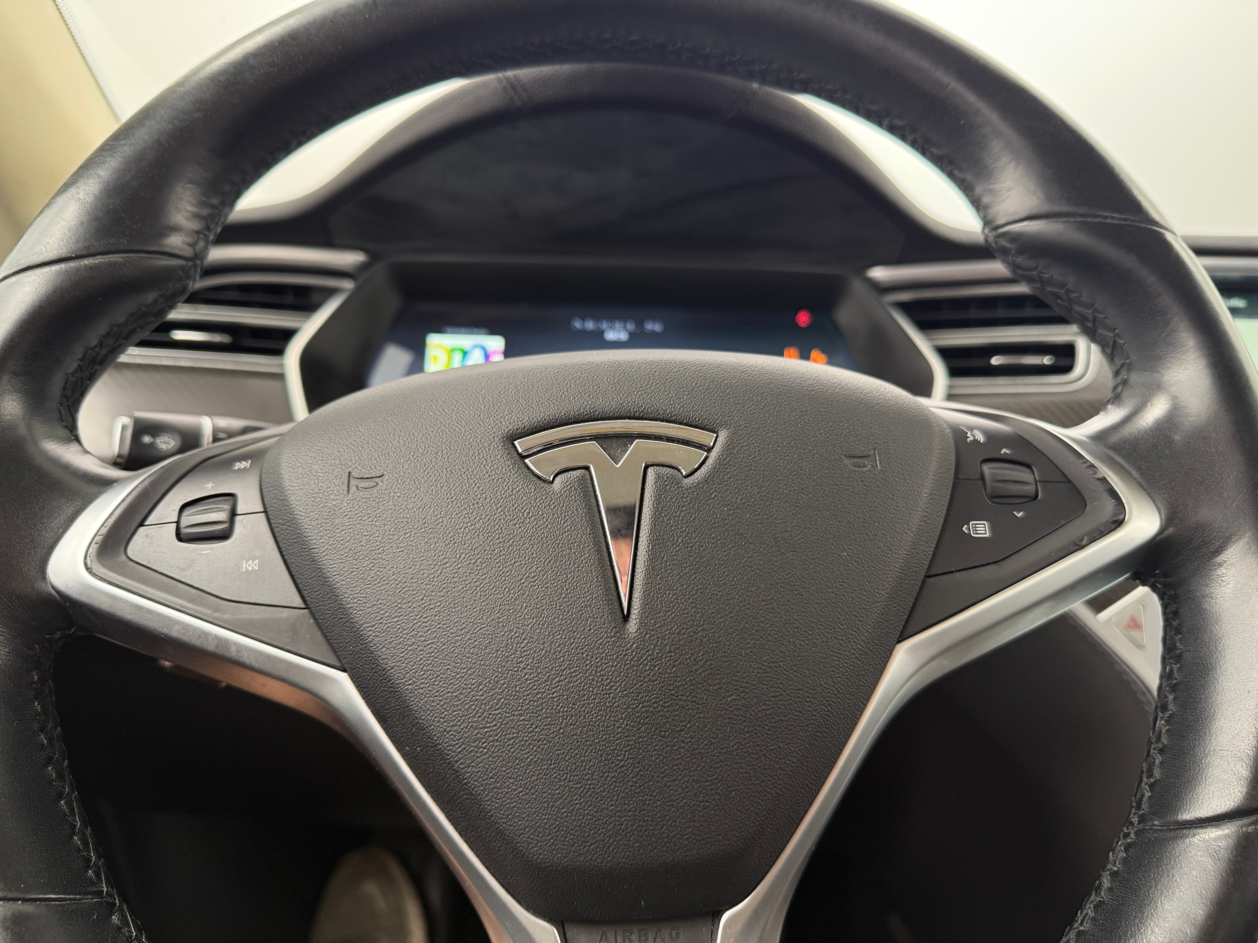 Thumbnail: 2014 Tesla Model S - 4