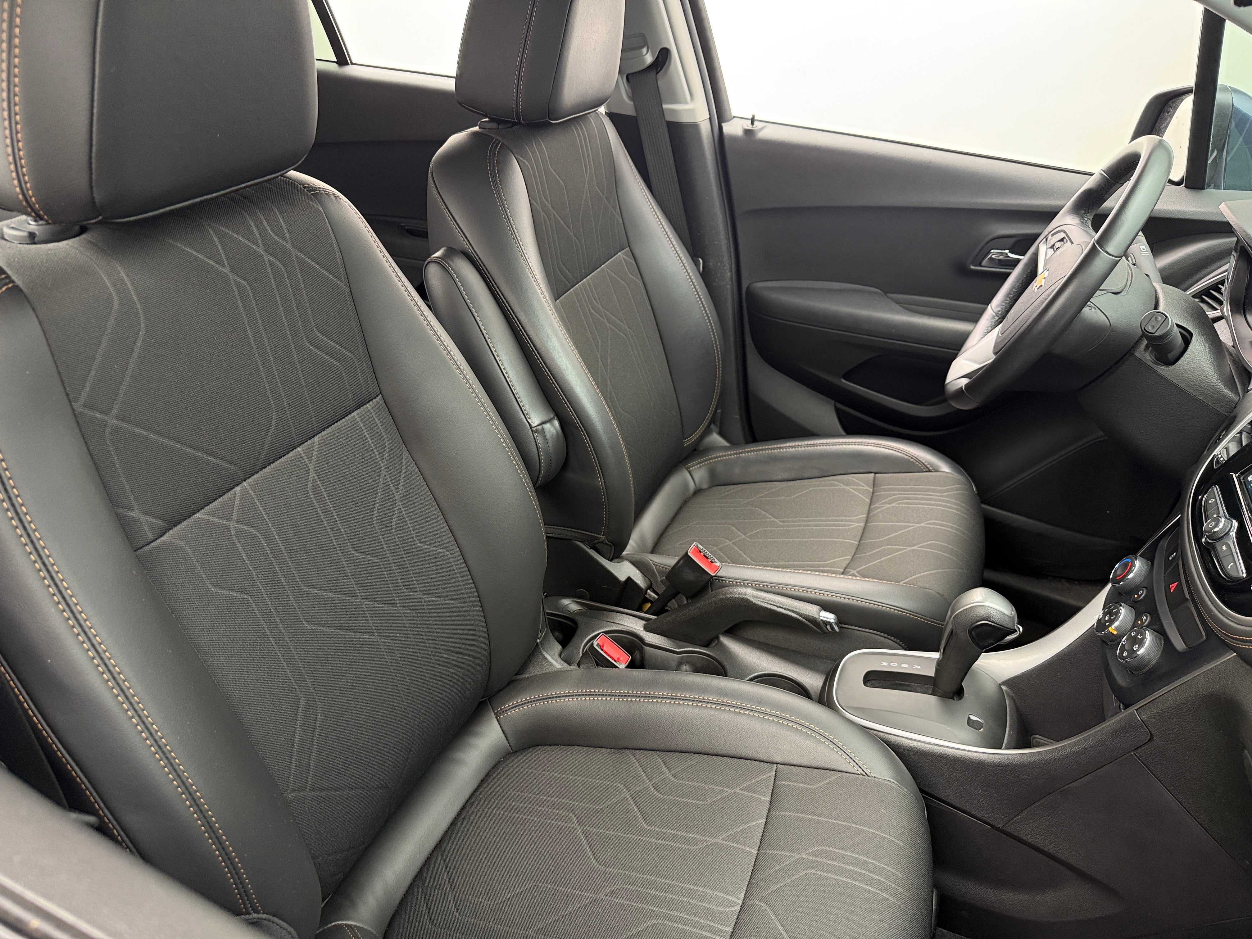 2019 Chevrolet Trax LT 2