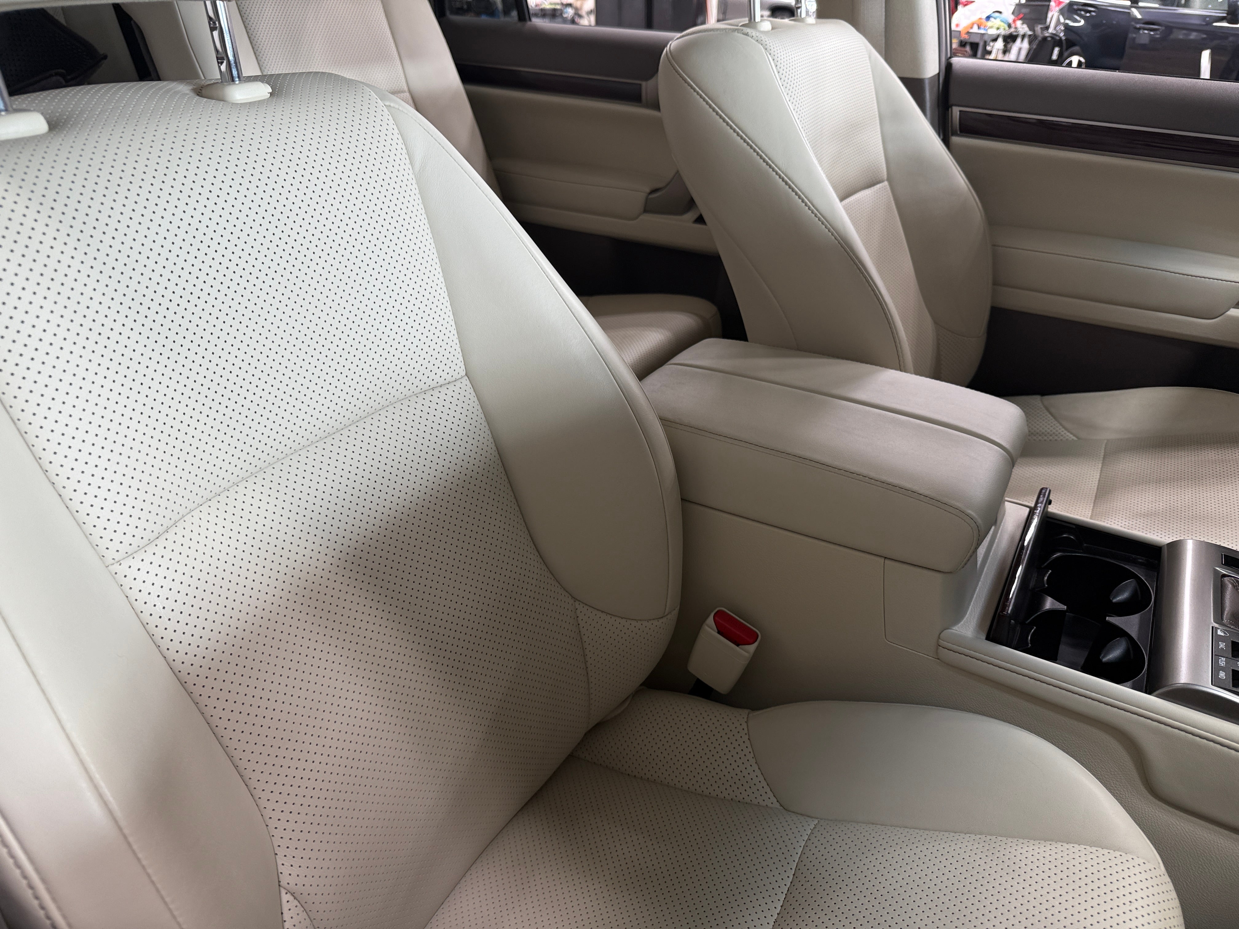 Thumbnail: 2017 Lexus GX - 2