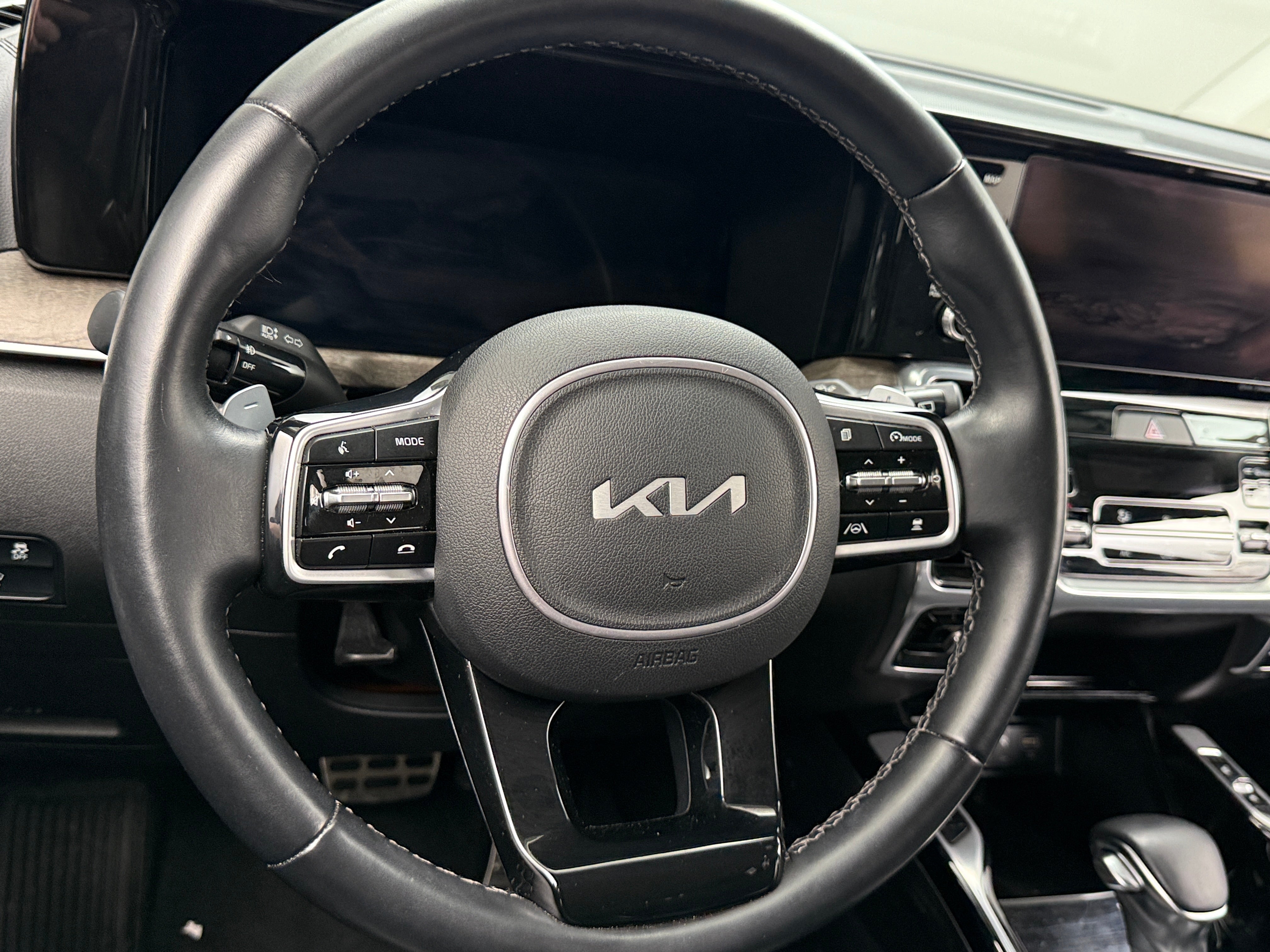Thumbnail: 2022 Kia Sorento - 5