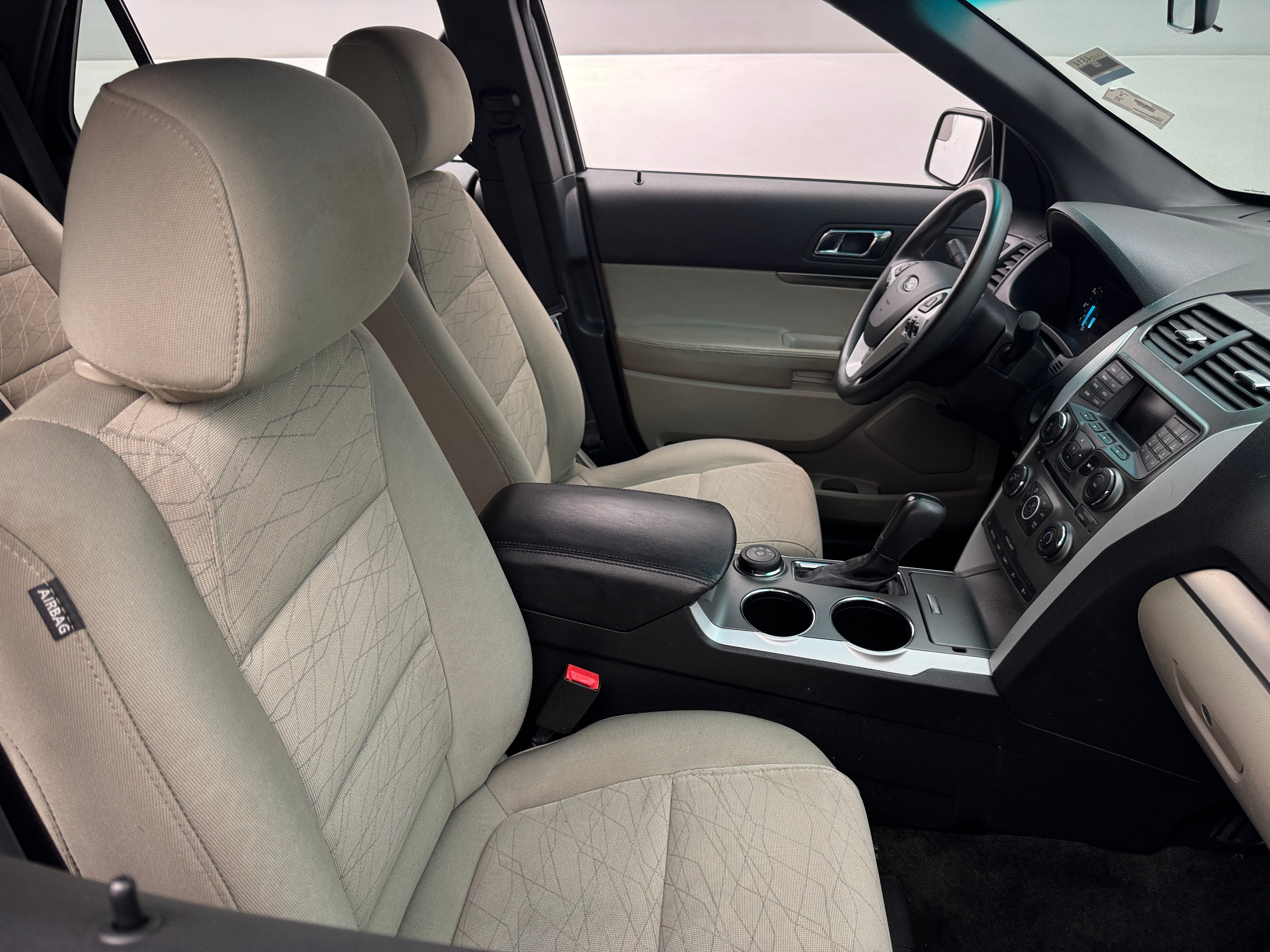 2014 Ford Explorer Base 2