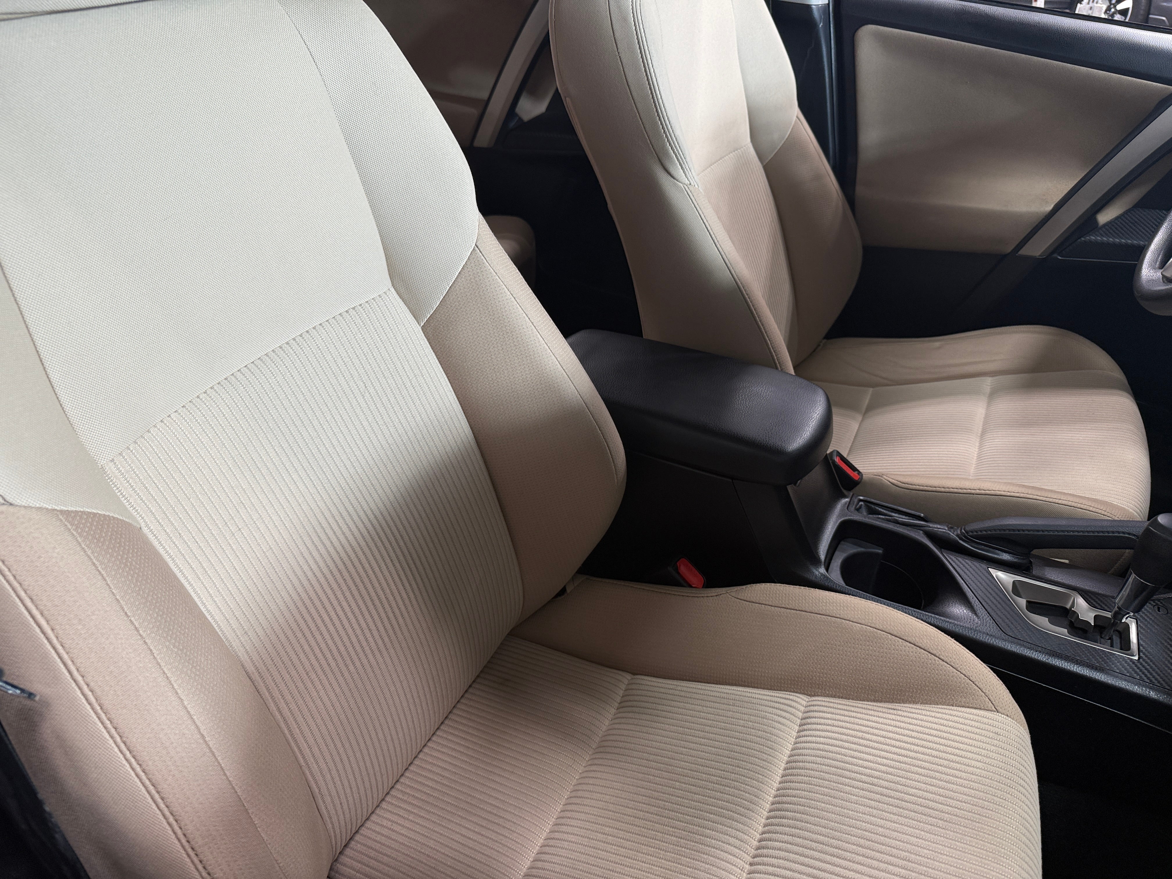 Thumbnail: 2015 Toyota RAV4 - 2