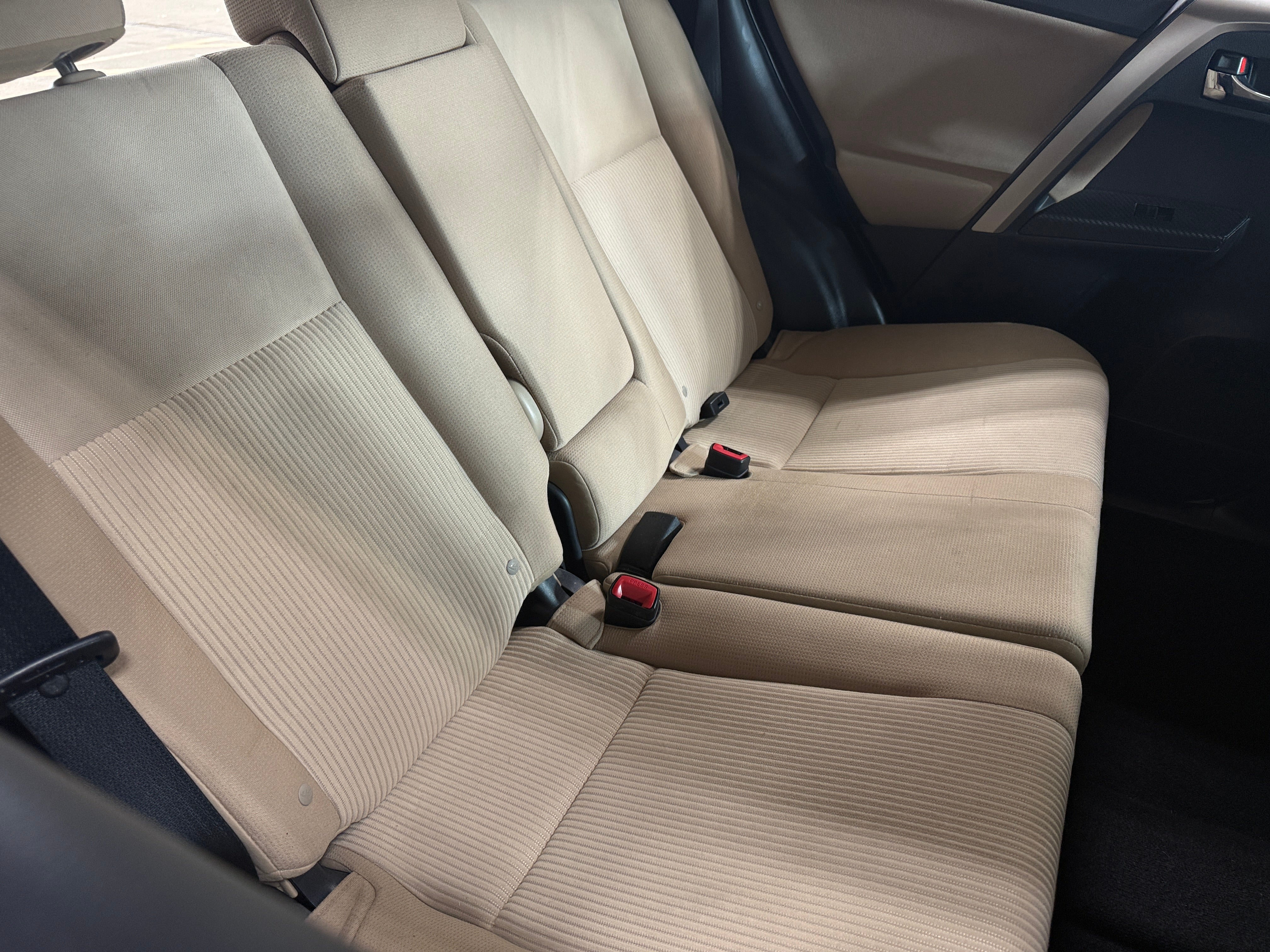 Thumbnail: 2015 Toyota RAV4 - 6