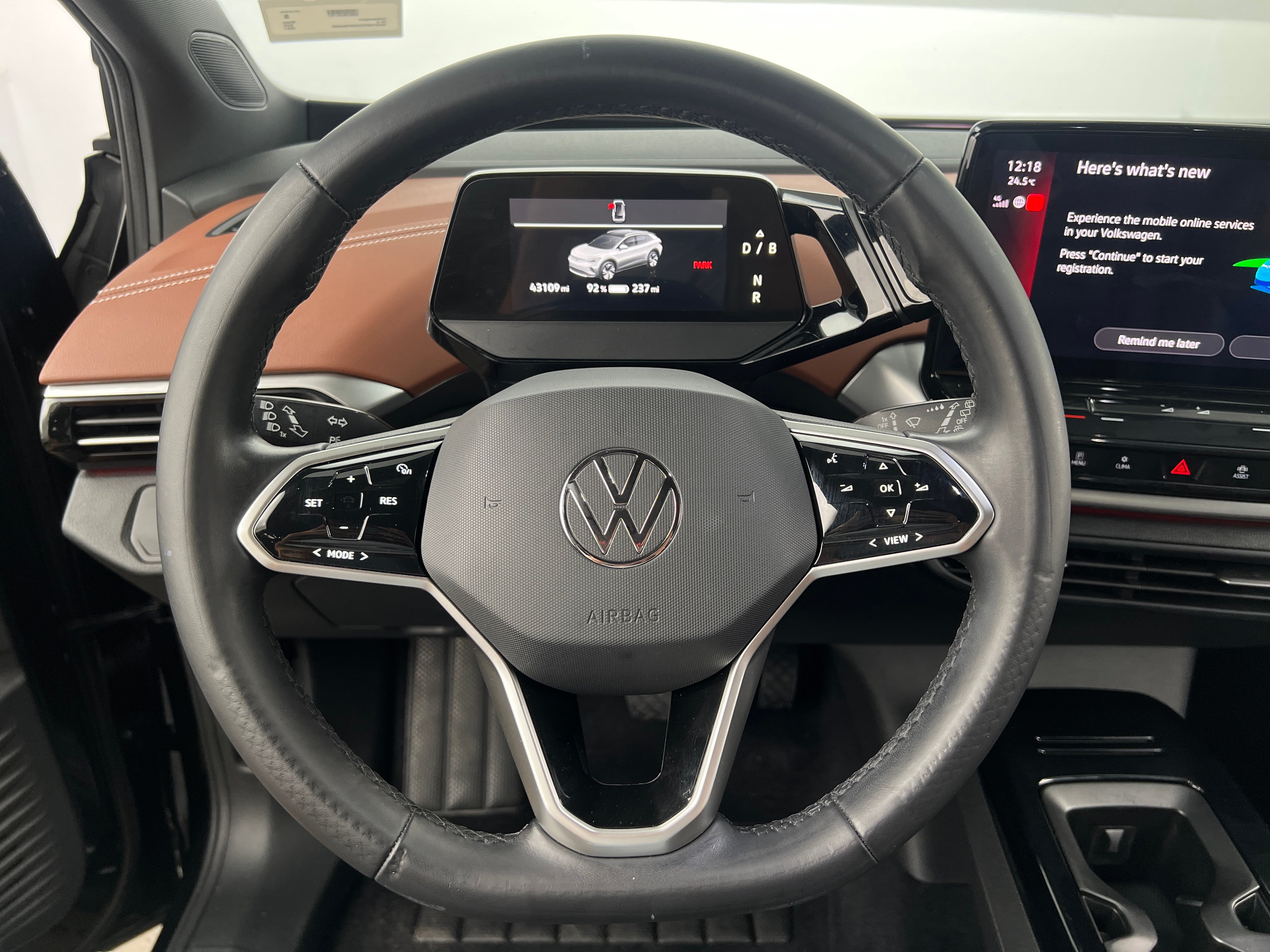 2021 Volkswagen ID.4 Pro S 4