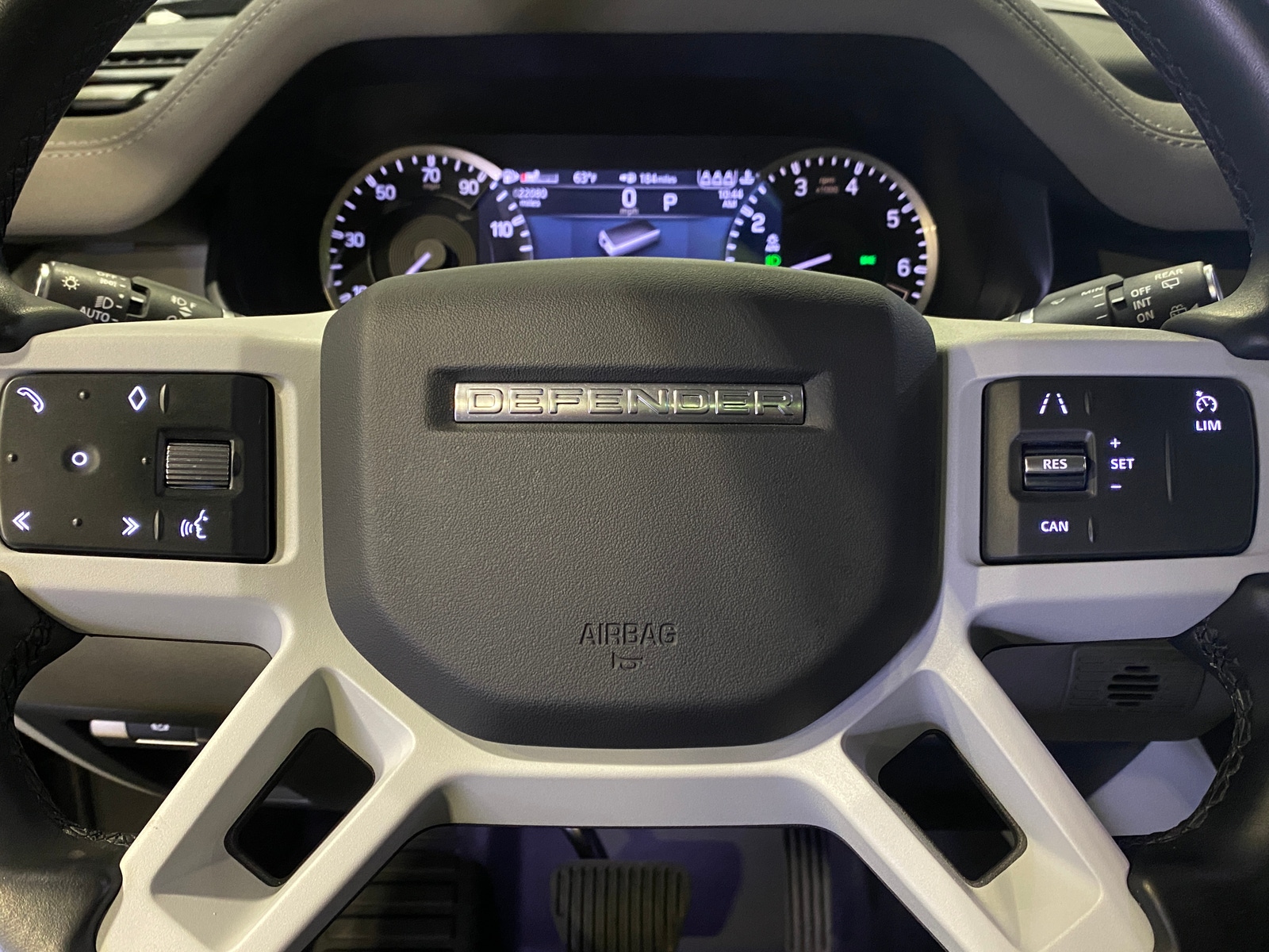Thumbnail: 2023 Land Rover Defender - 4