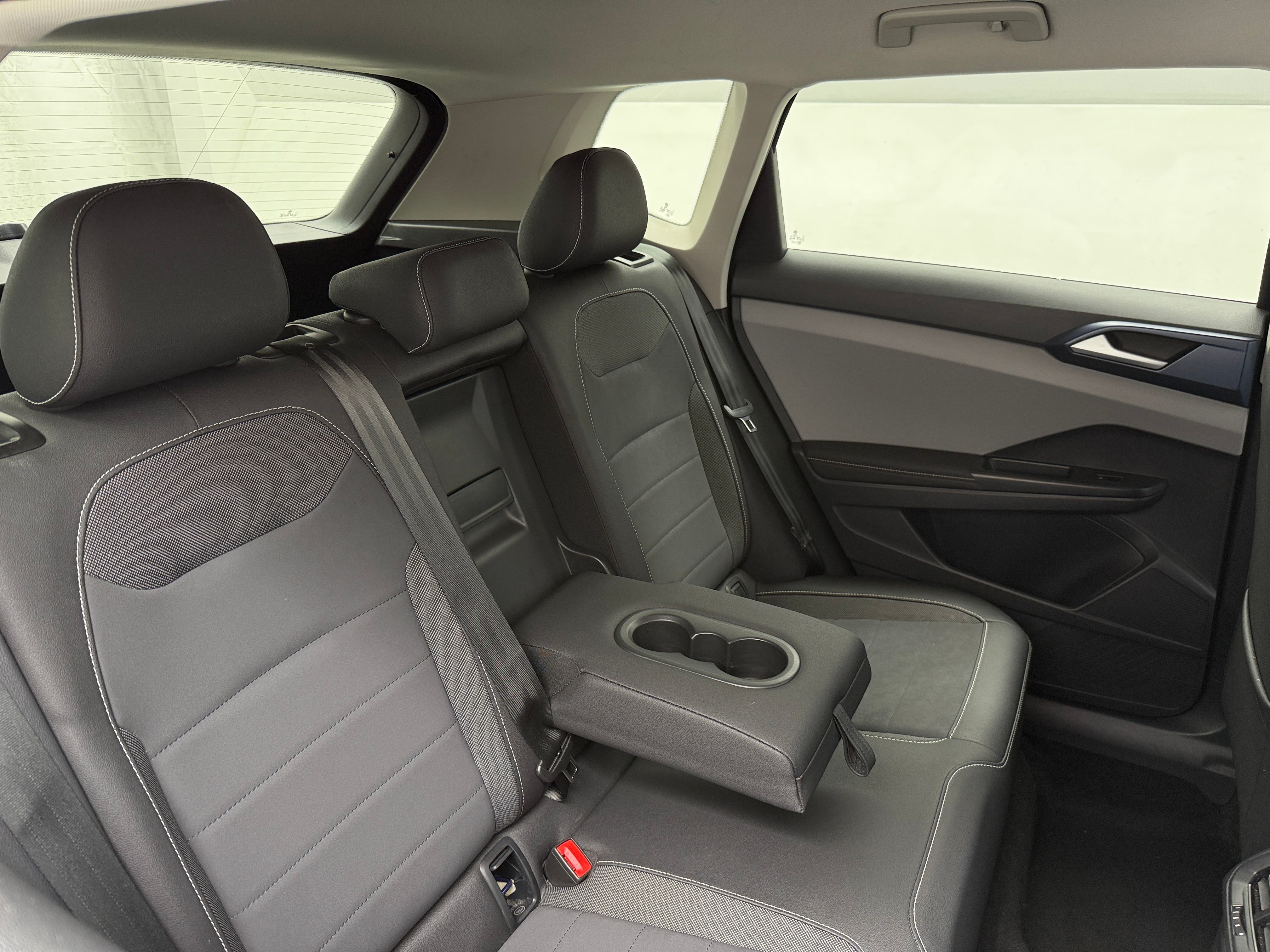 2024 Volkswagen Taos SE 6