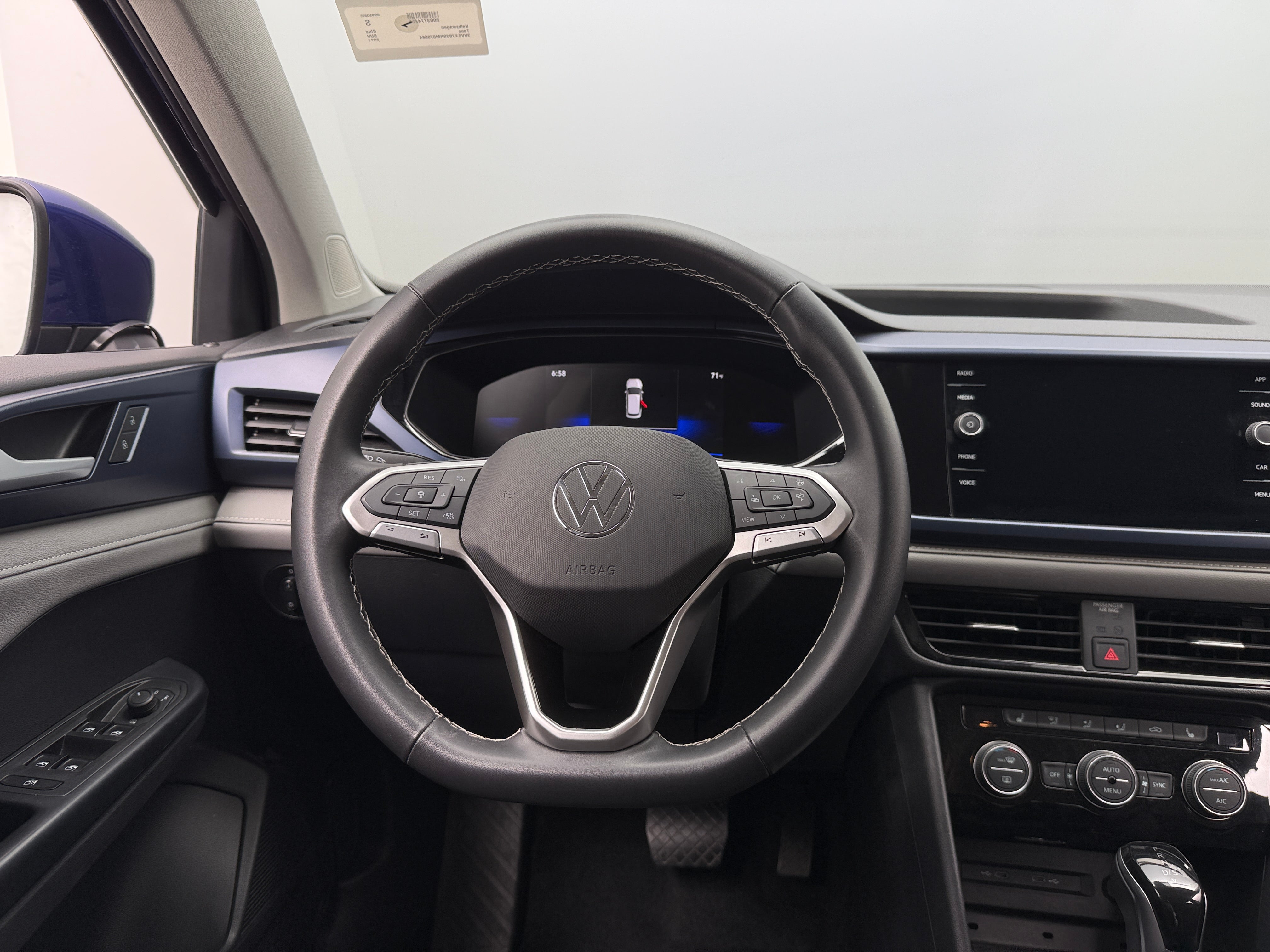 2024 Volkswagen Taos SE 5