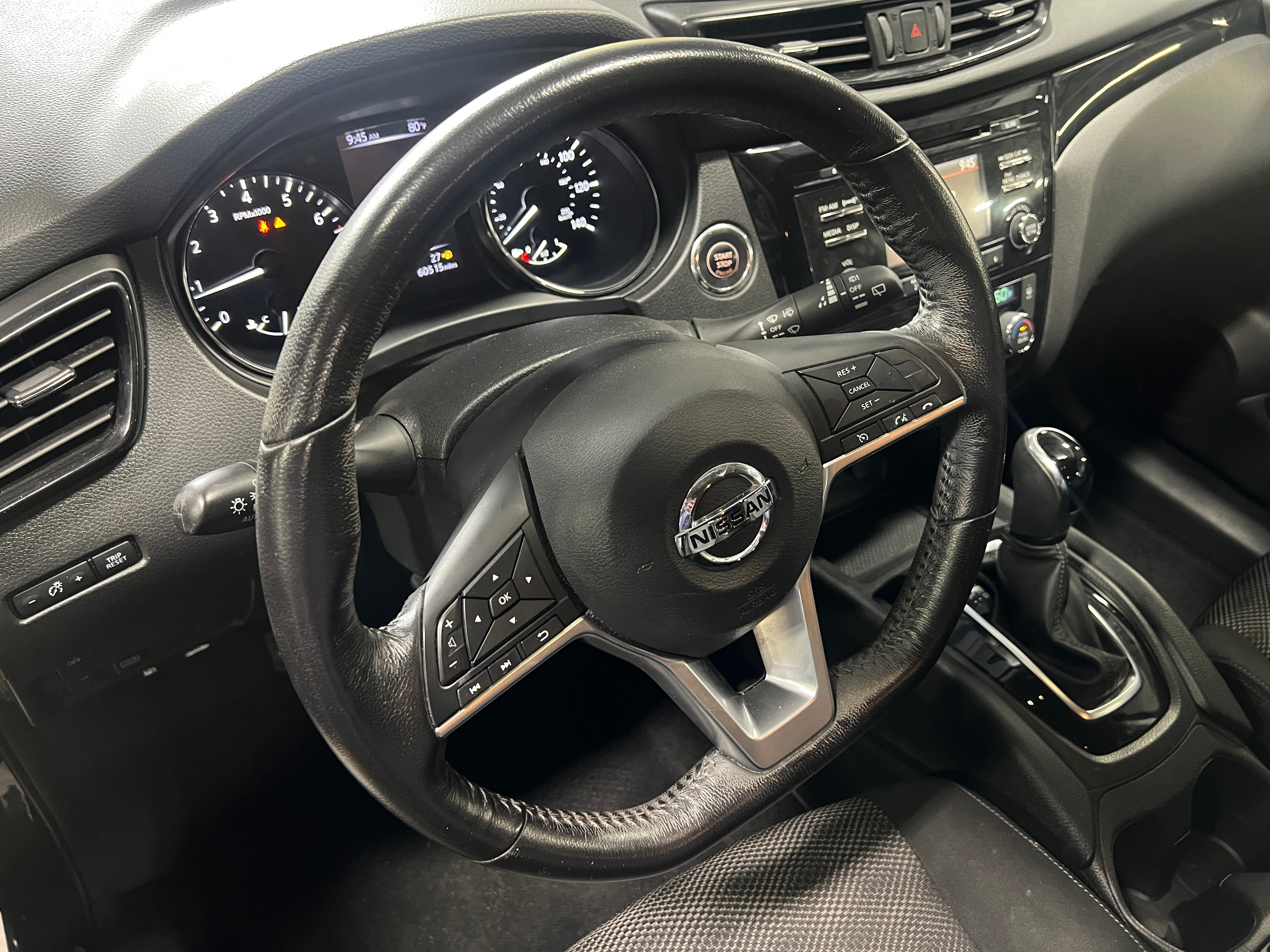 2017 Nissan Rogue Sport SV 5