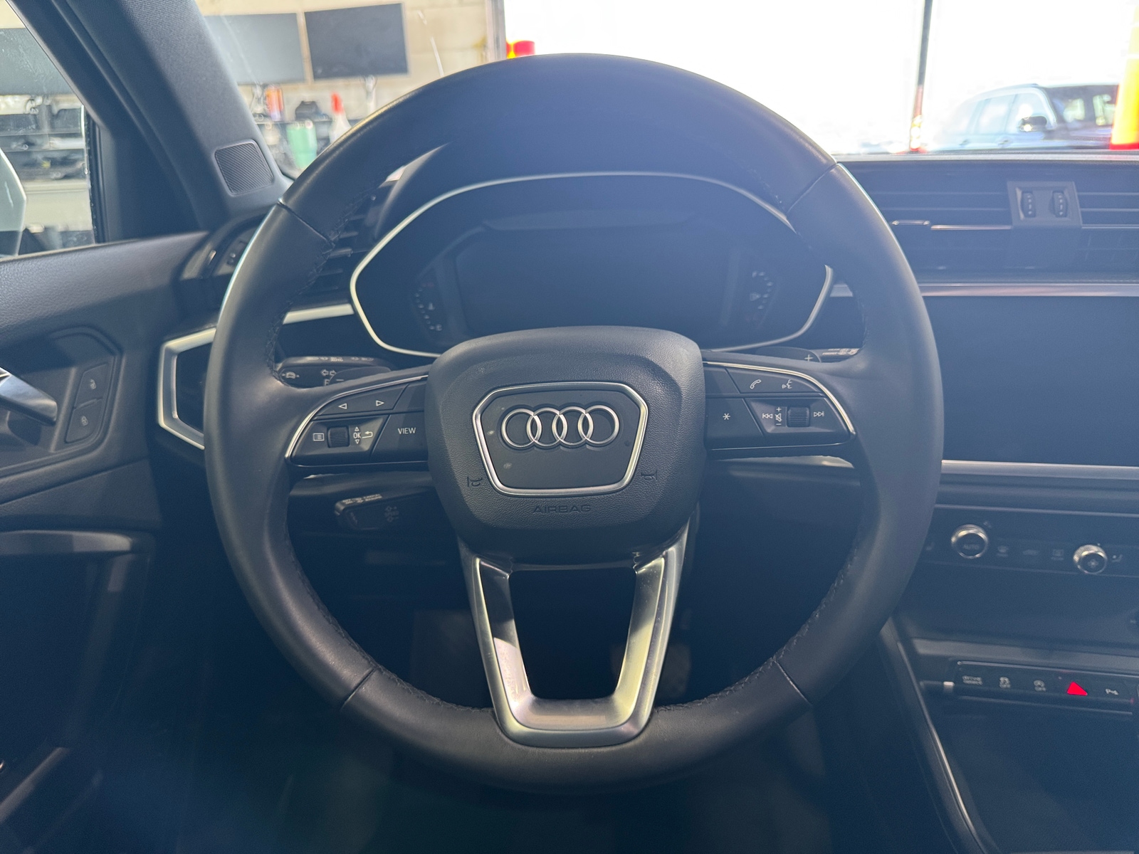 Thumbnail: 2022 Audi Q3 - 4