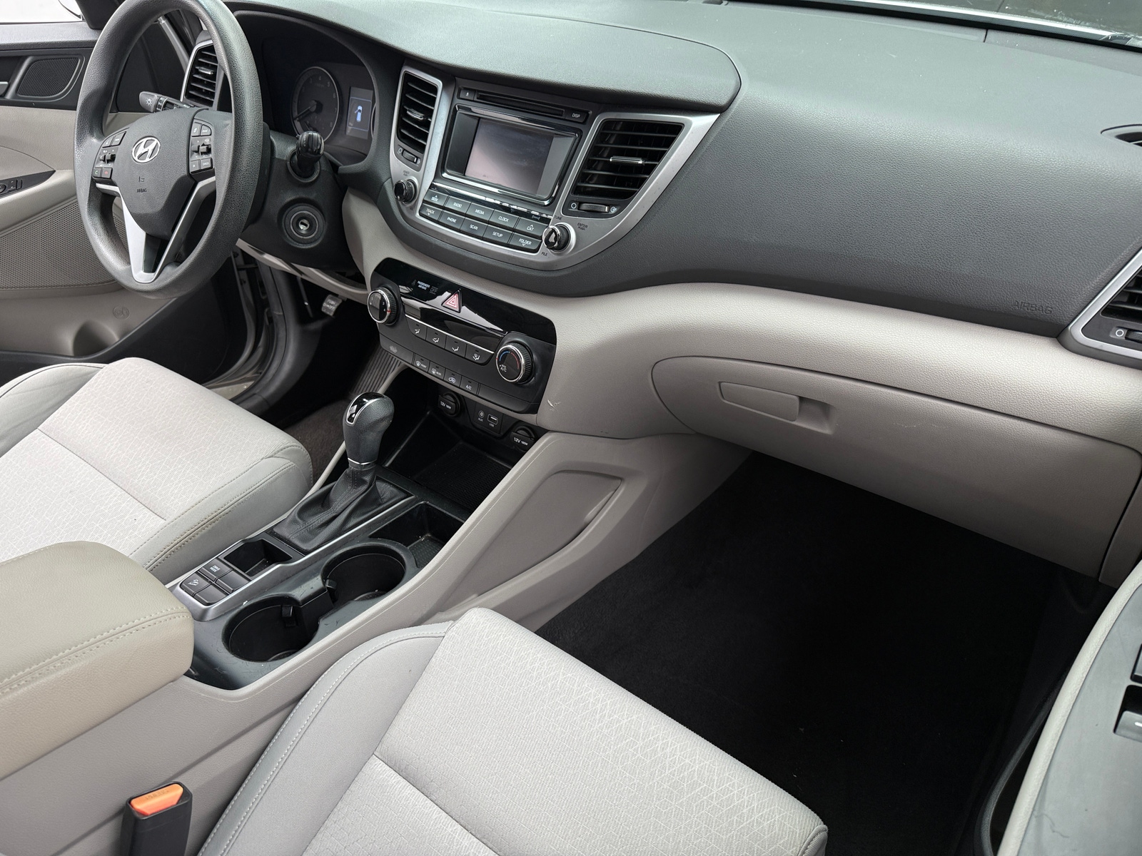 Thumbnail: 2017 Hyundai Tucson - 3