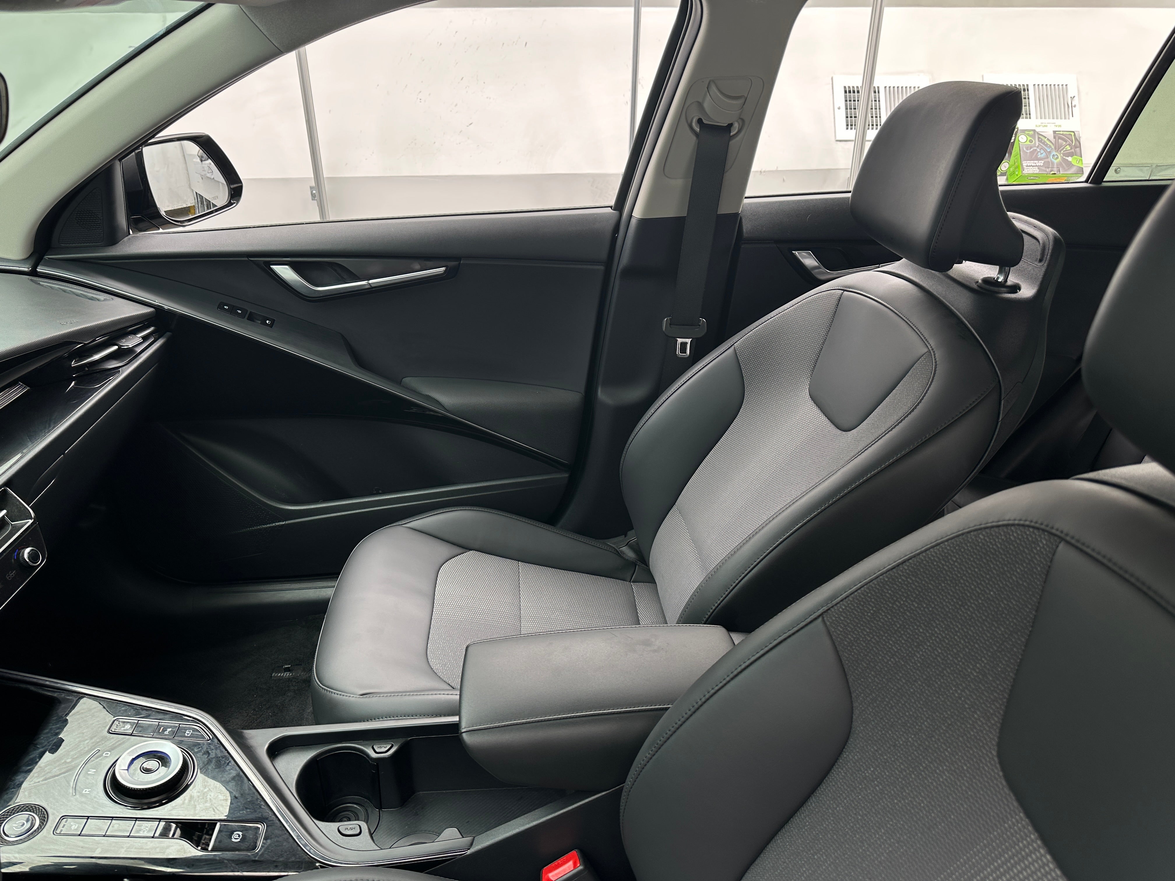 Thumbnail: 2024 Kia Niro - 2