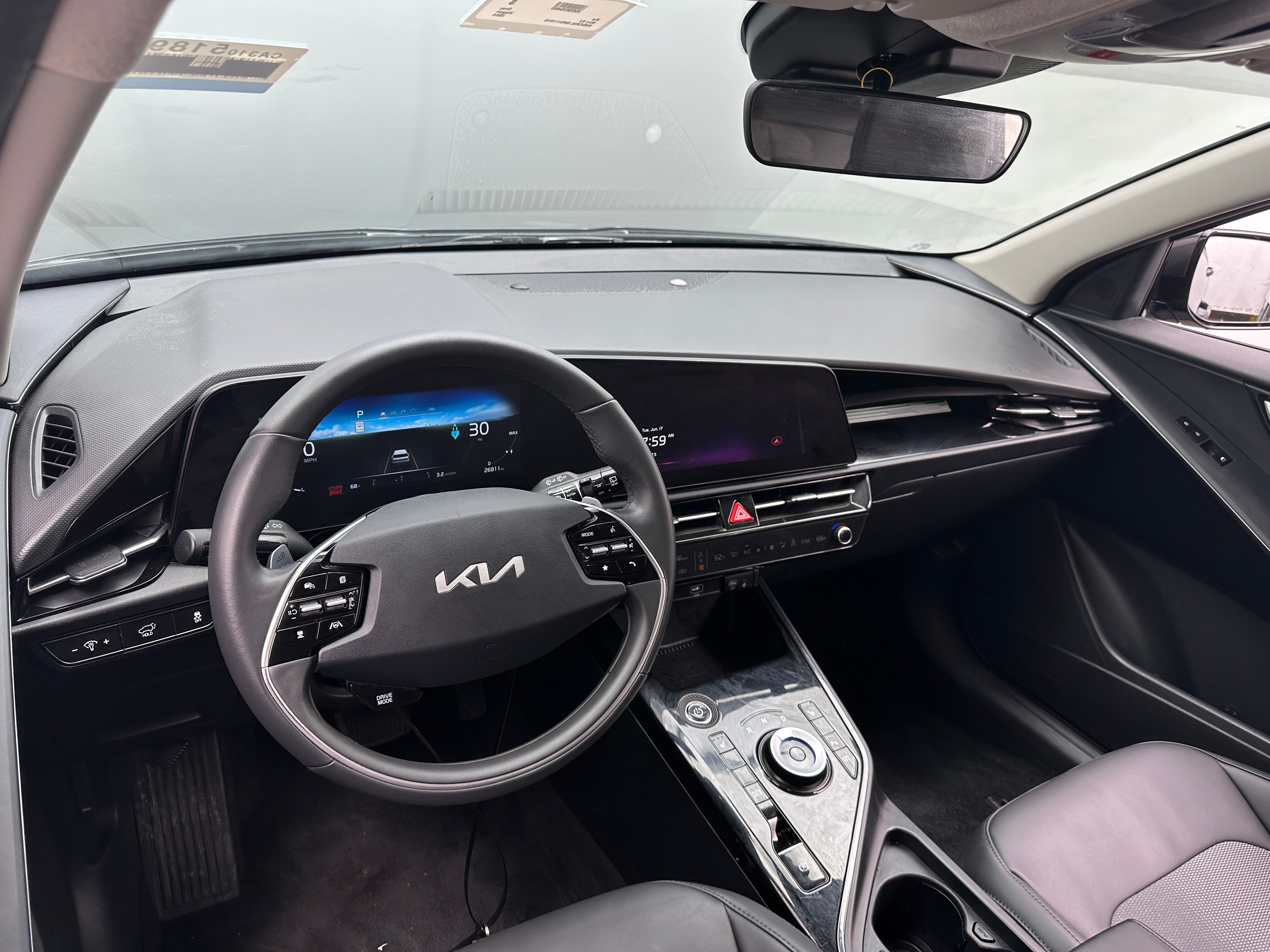 Thumbnail: 2024 Kia Niro - 3