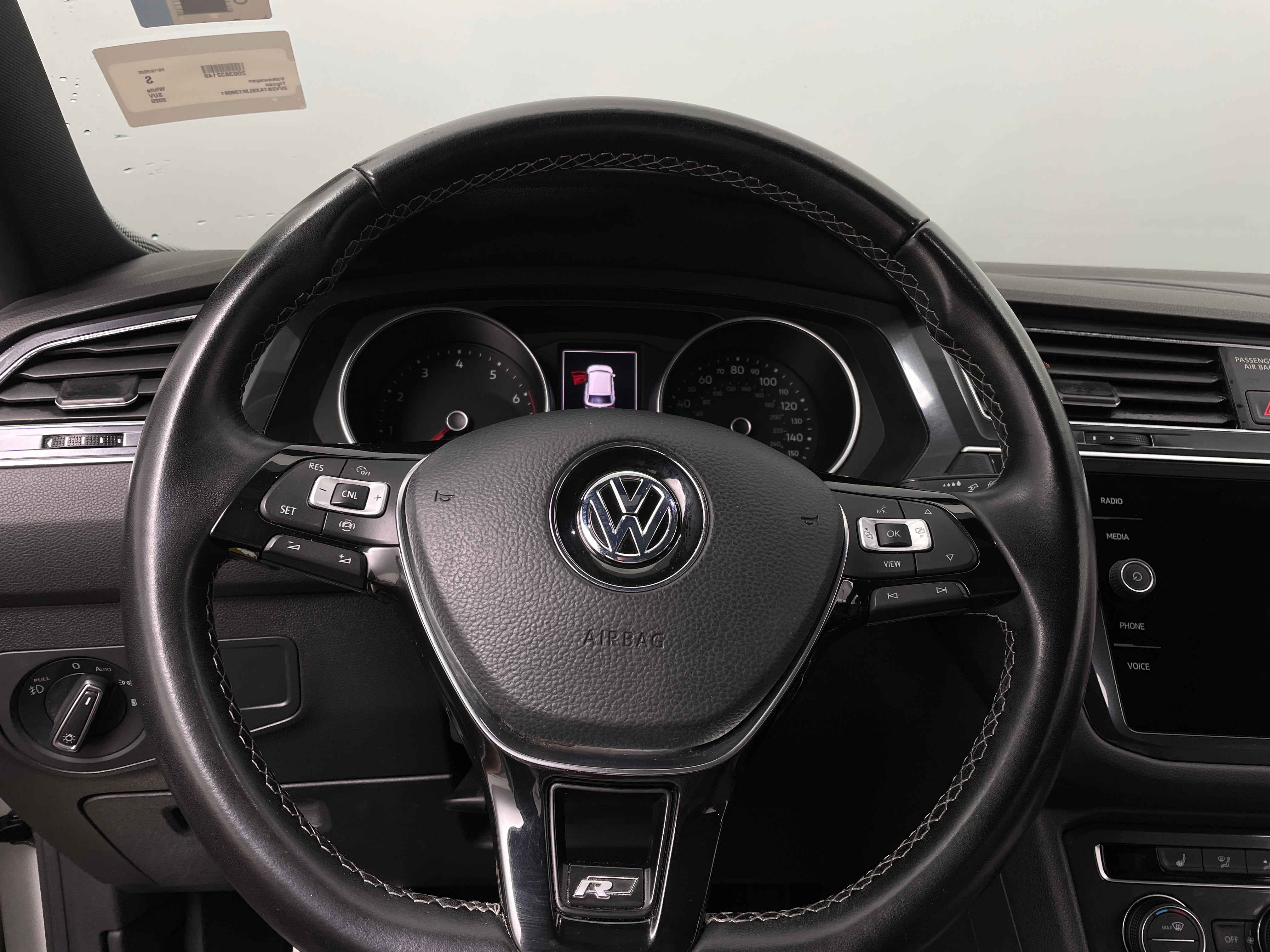 2020 Volkswagen Tiguan SE R-Line Black 4