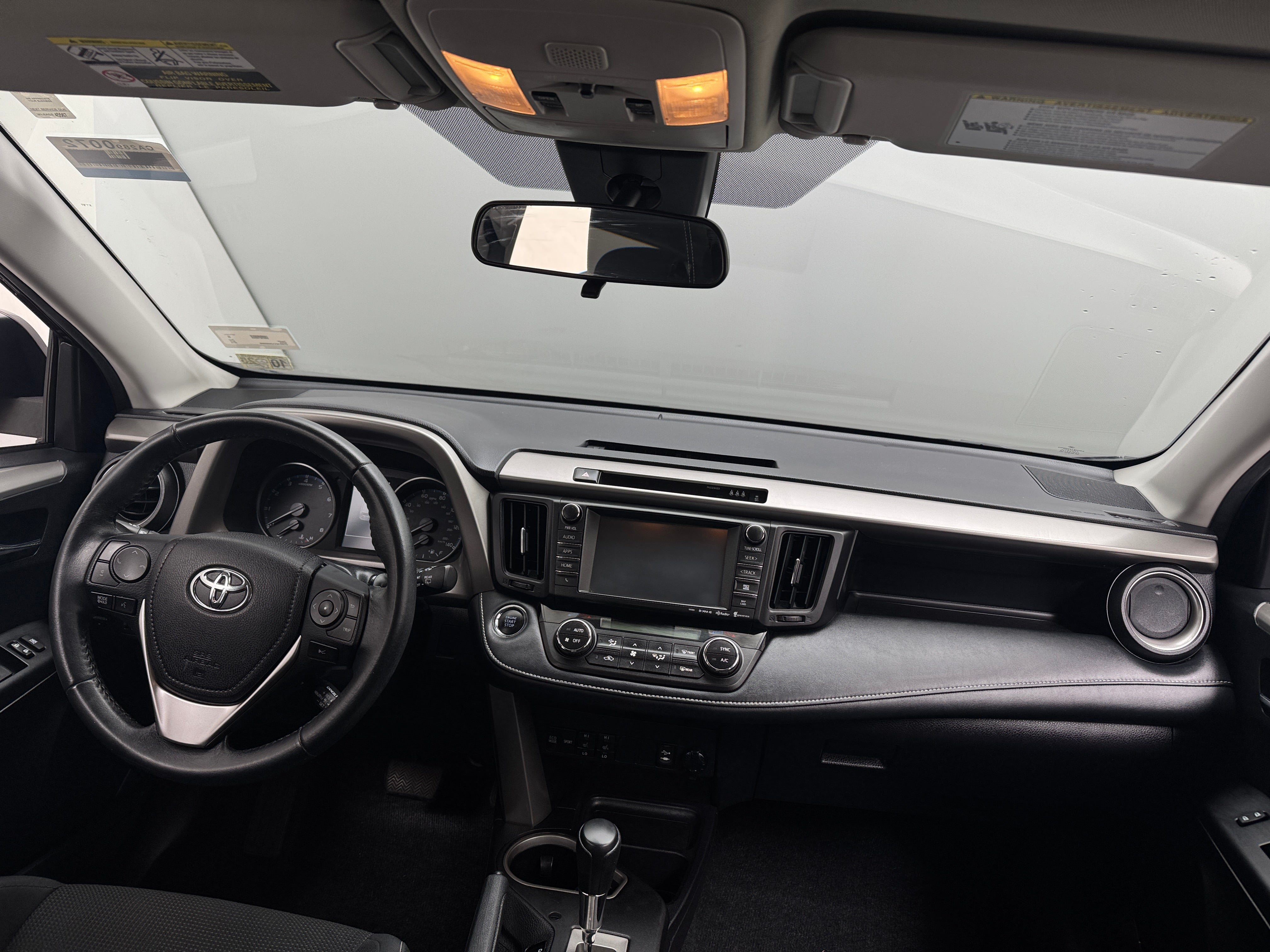 2018 Toyota RAV4 XLE 3