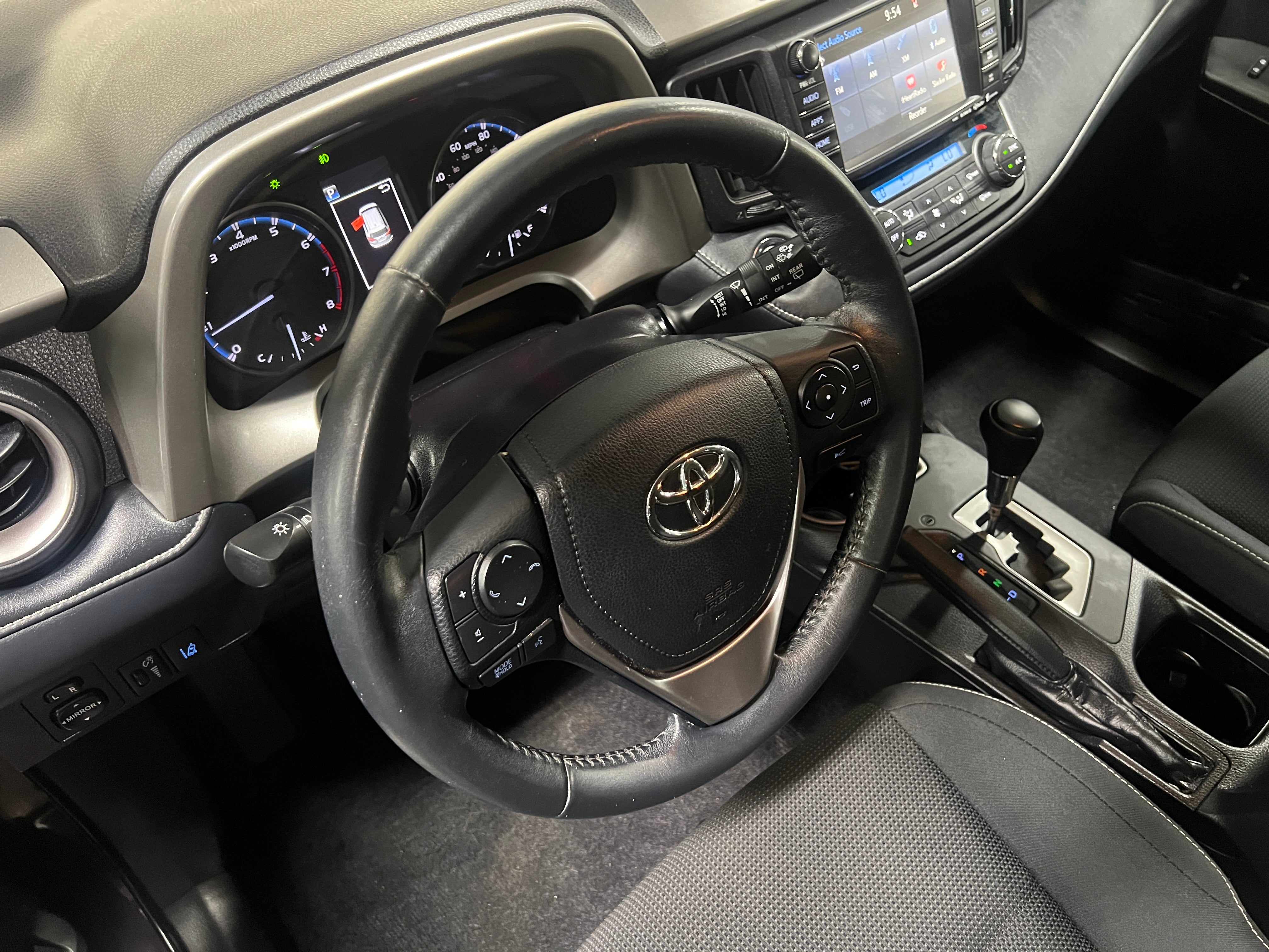 2018 Toyota RAV4 XLE 5