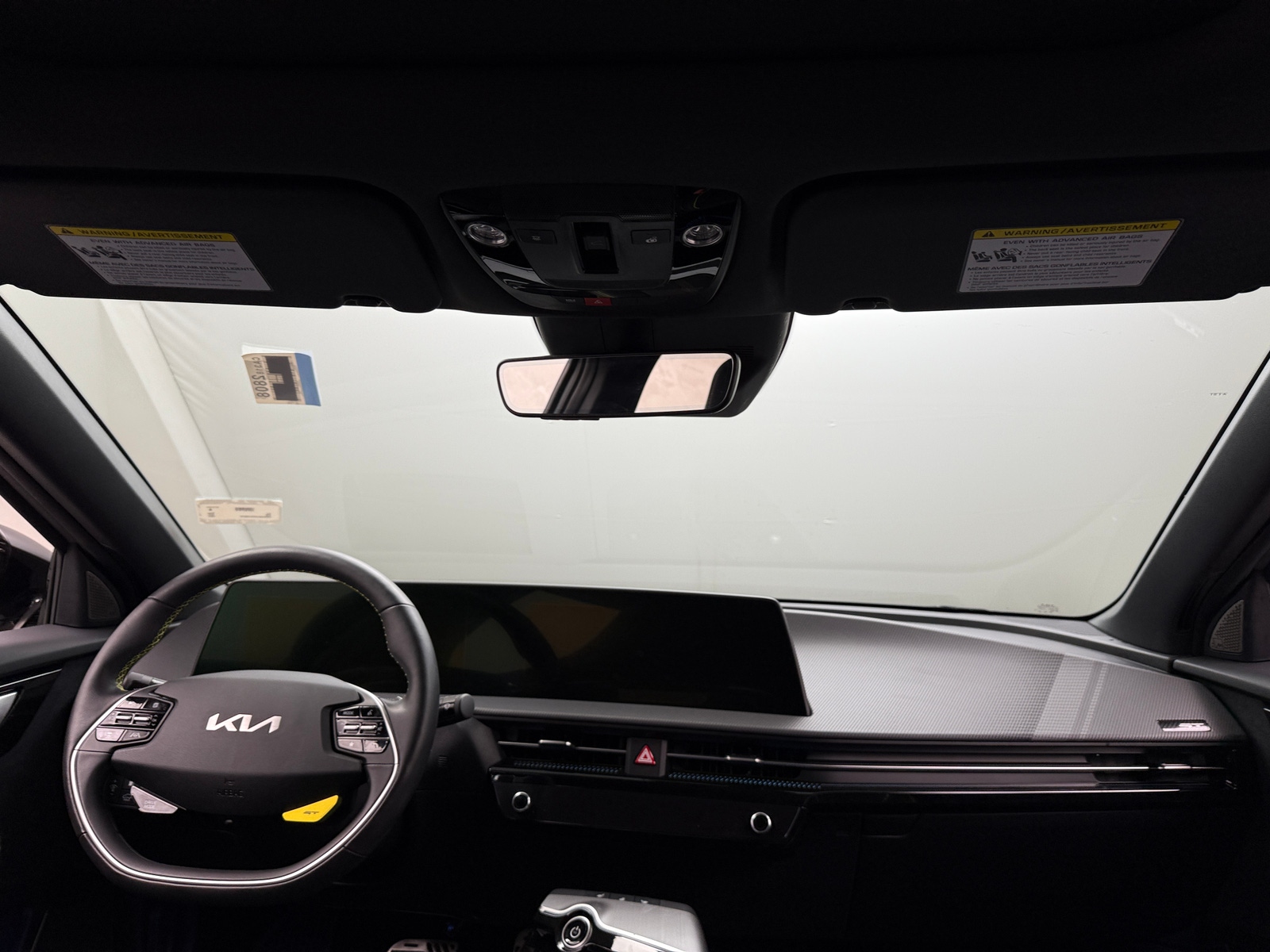 Thumbnail: 2023 Kia EV6 - 2