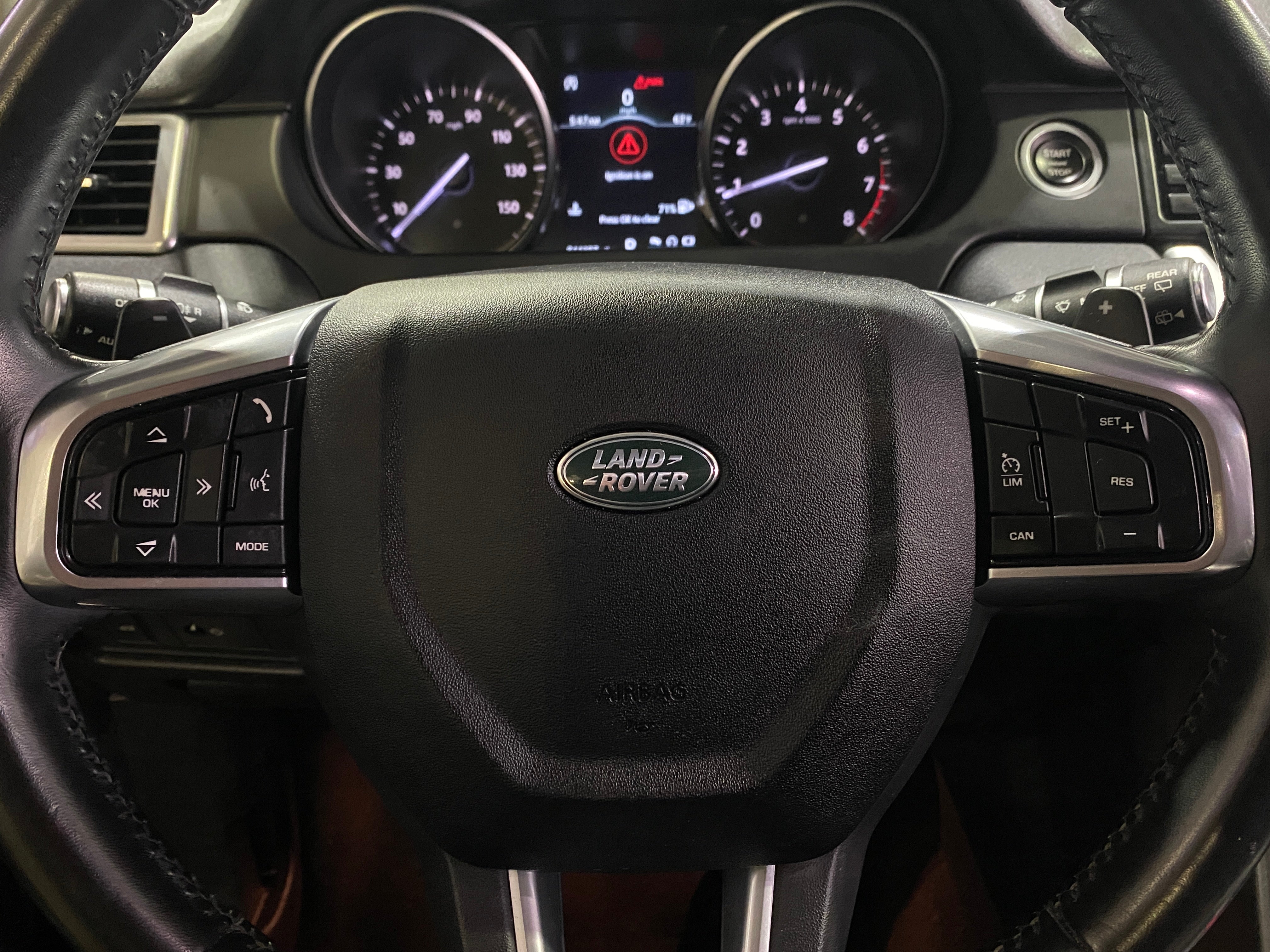 Thumbnail: 2018 Land Rover Discovery Sport - 4
