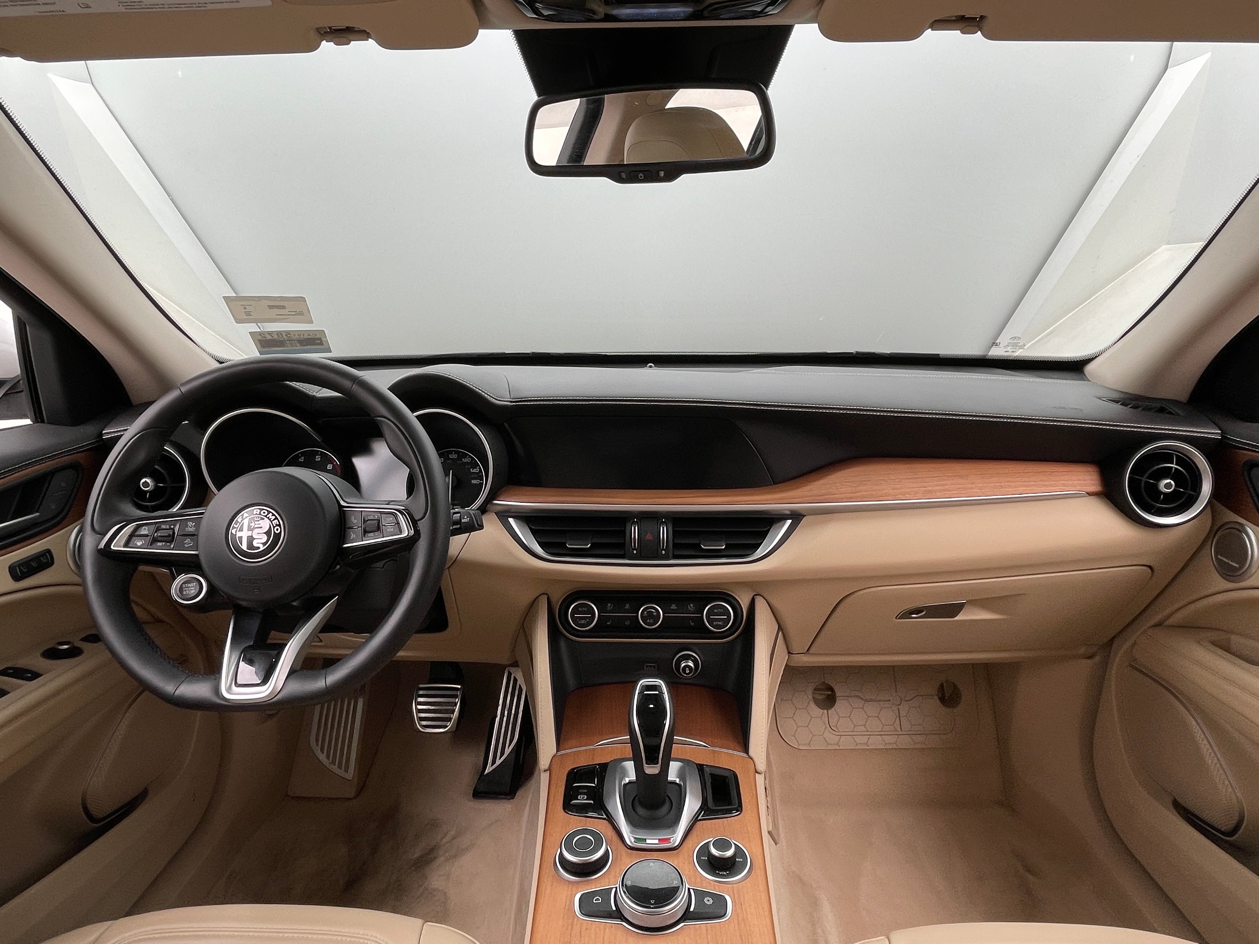 2020 Alfa Romeo Stelvio Ti Lusso 2