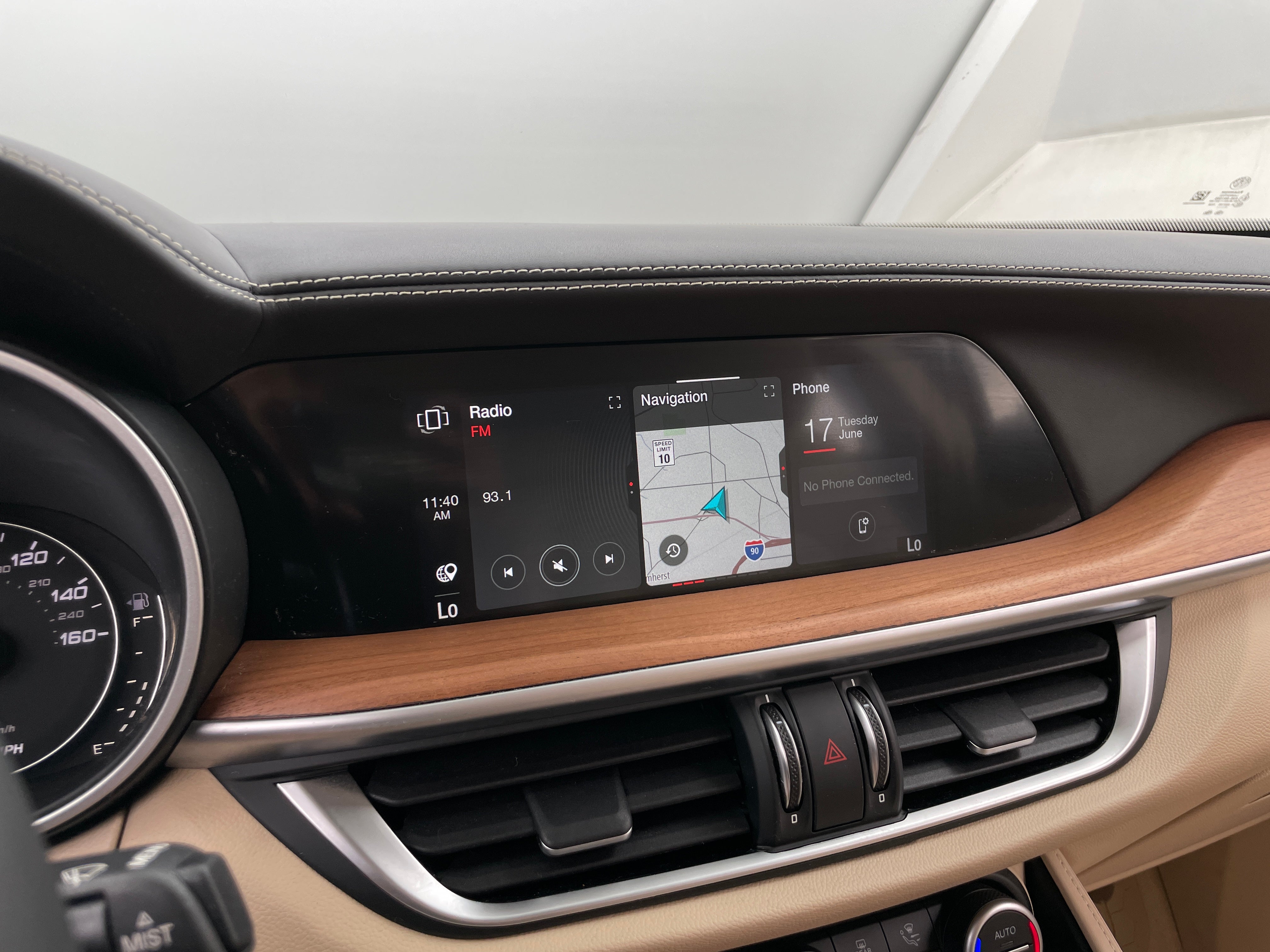 2020 Alfa Romeo Stelvio Ti Lusso 3