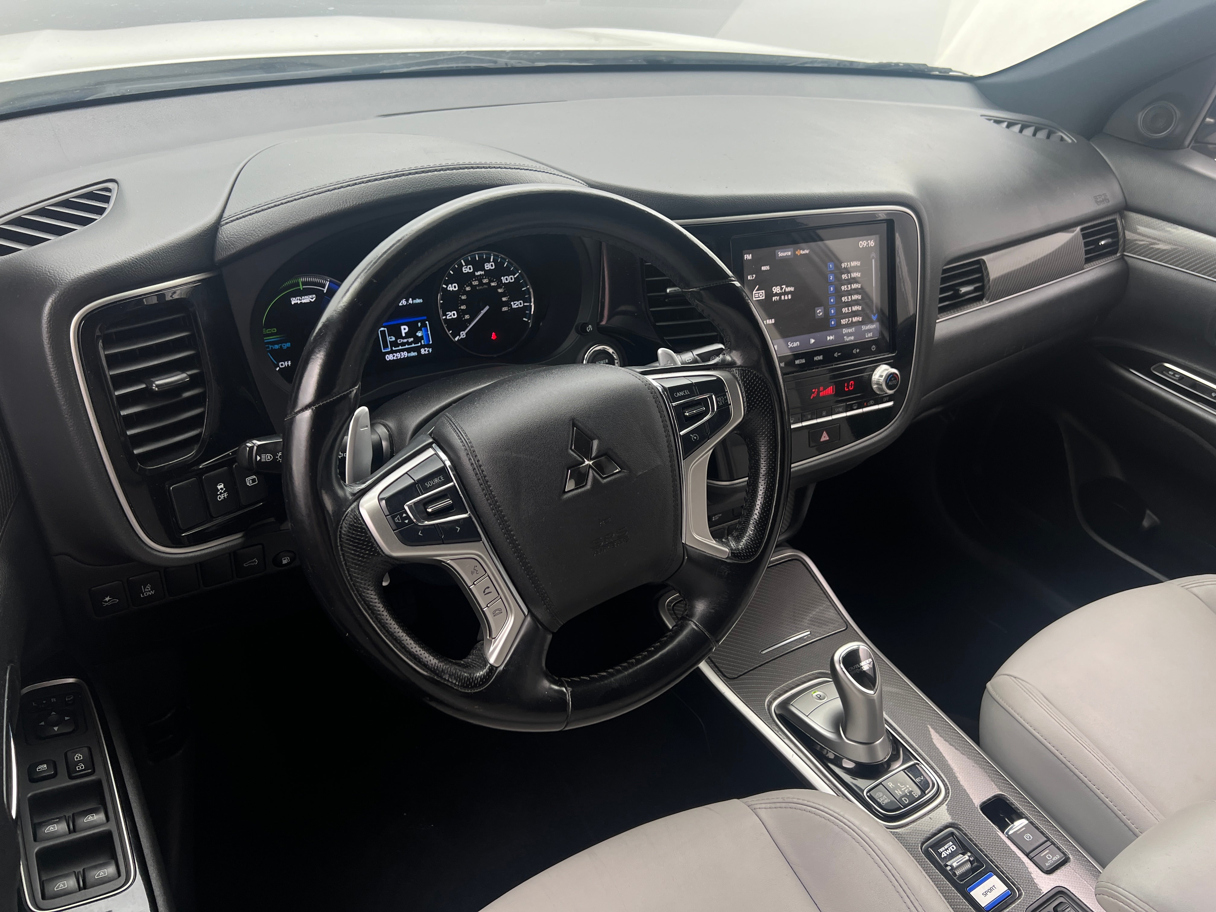 2021 Mitsubishi Outlander SEL 2