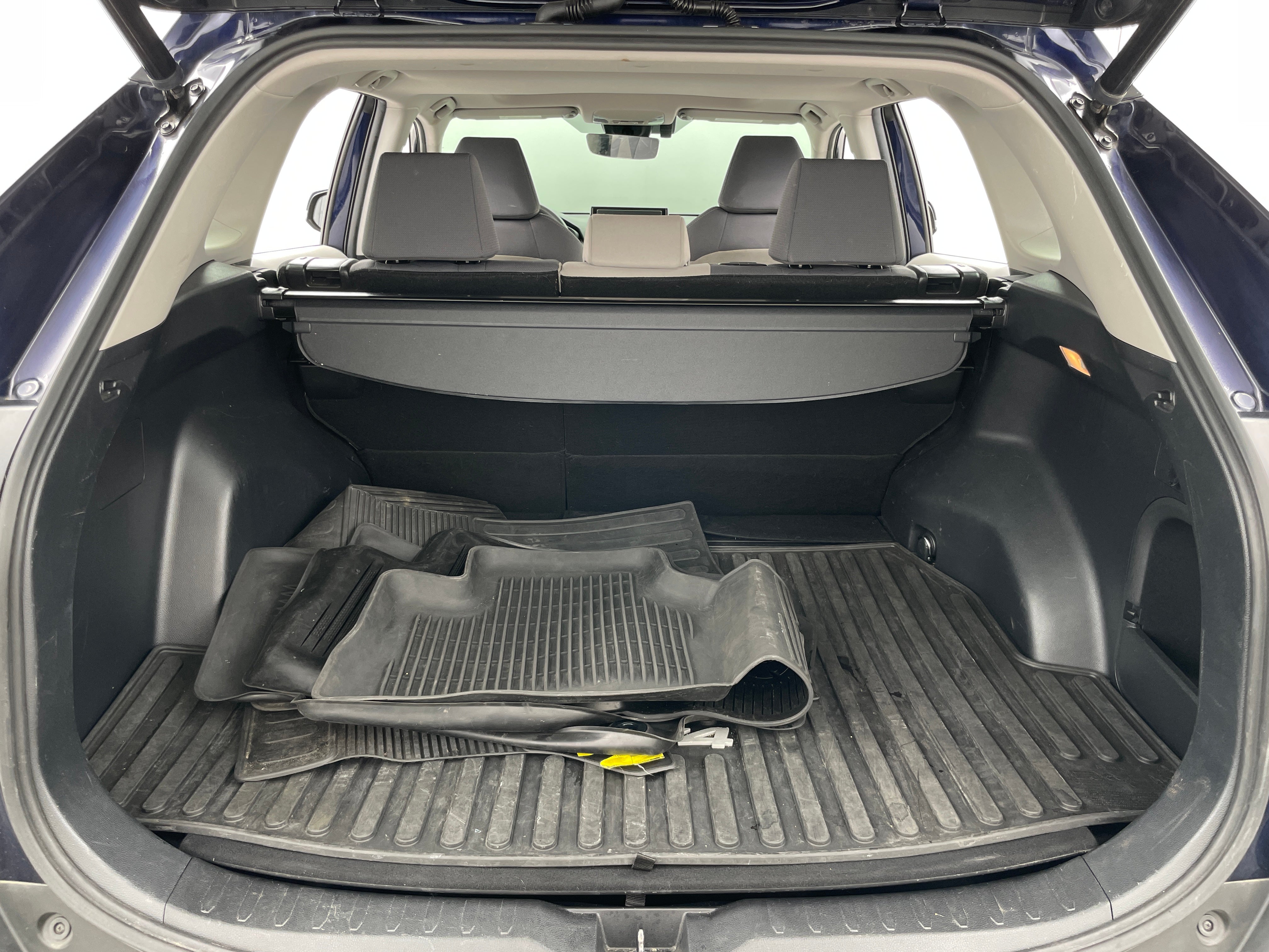 2020 Toyota RAV4 XLE 7