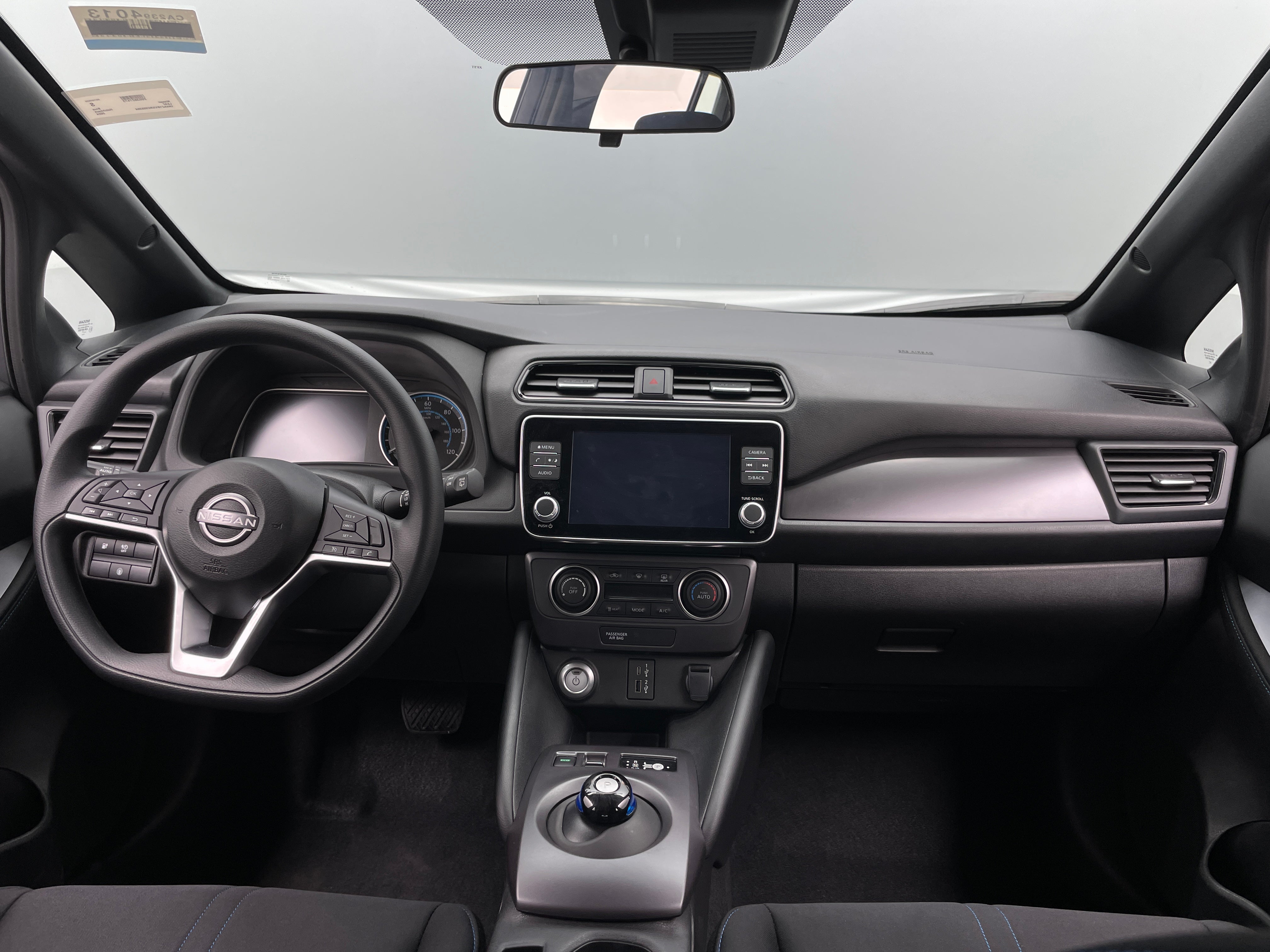 Thumbnail: 2024 Nissan Leaf - 3