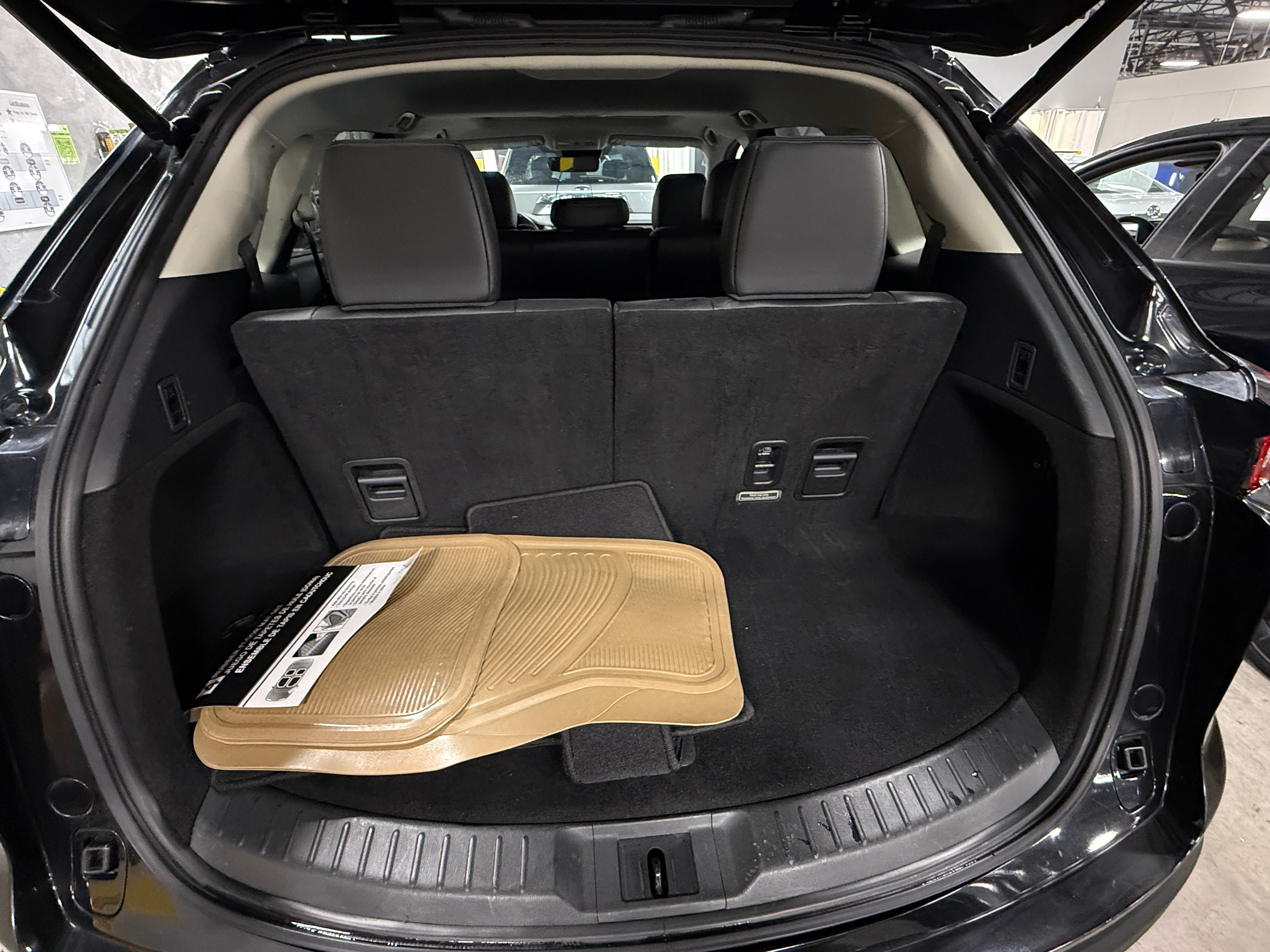 Thumbnail: 2023 Mazda CX-9 - 6