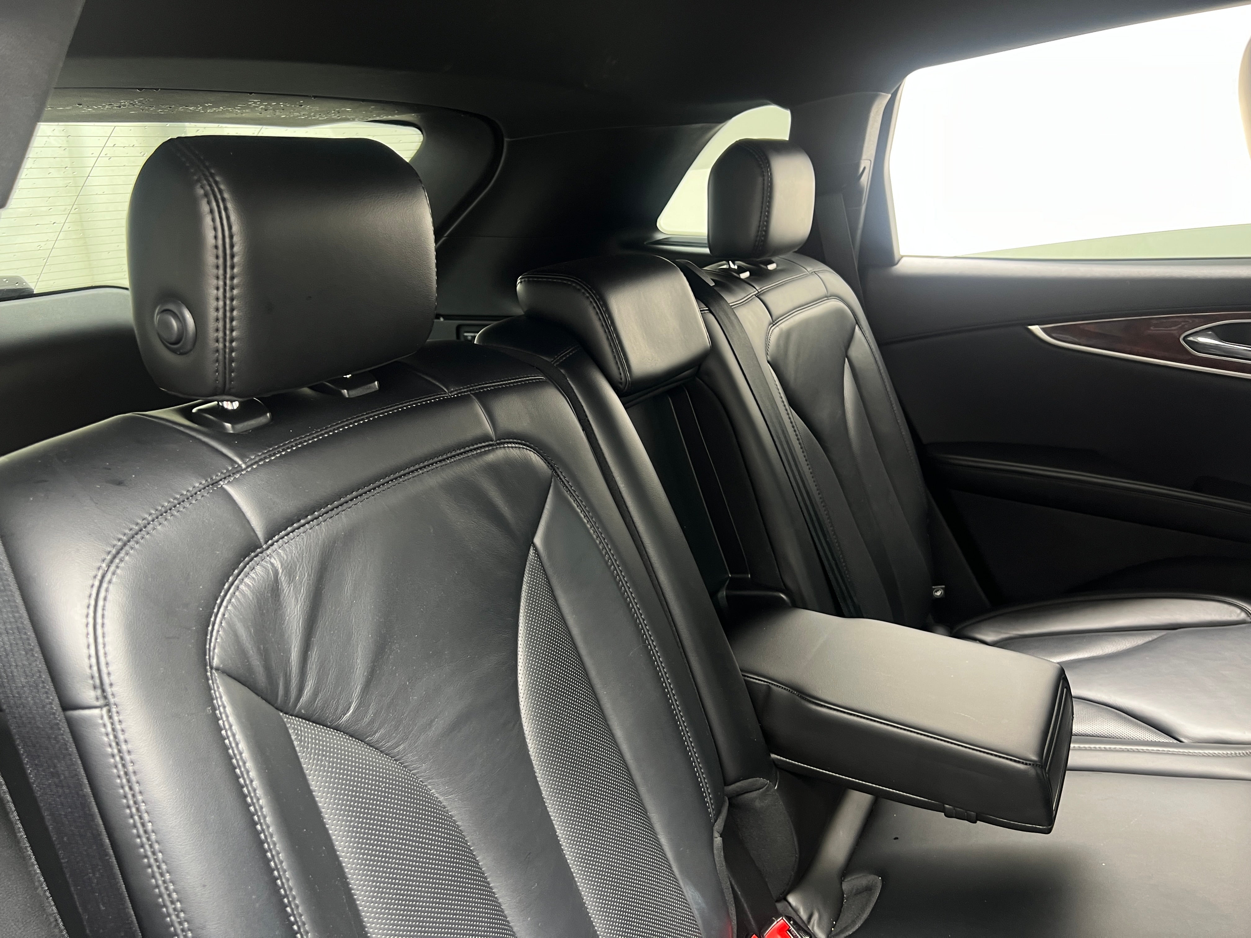 2019 Lincoln Nautilus Select 5