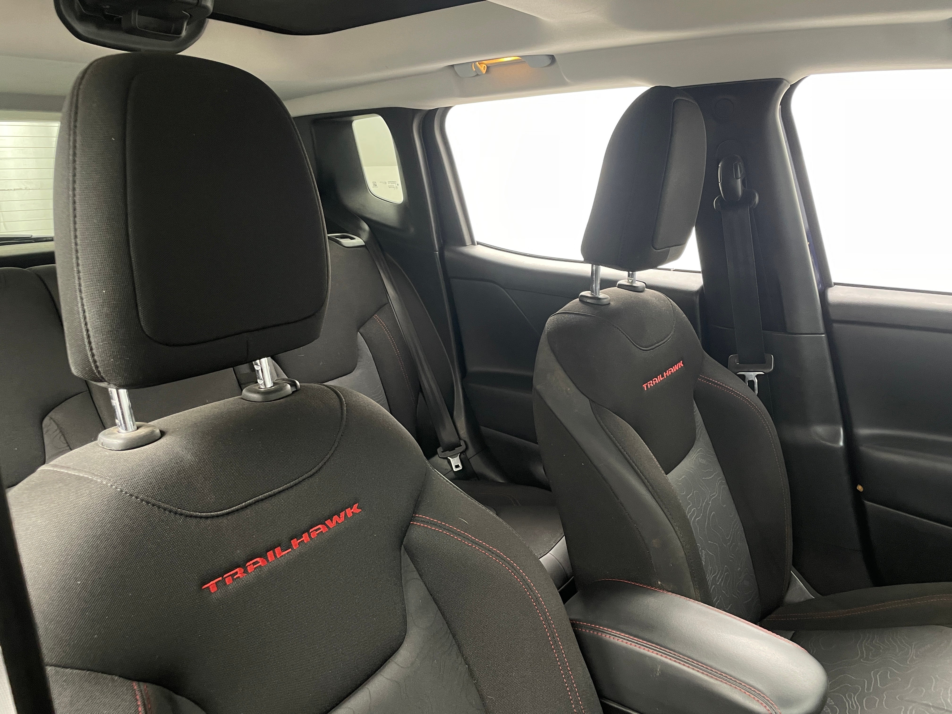 2016 Jeep Renegade Trailhawk 2