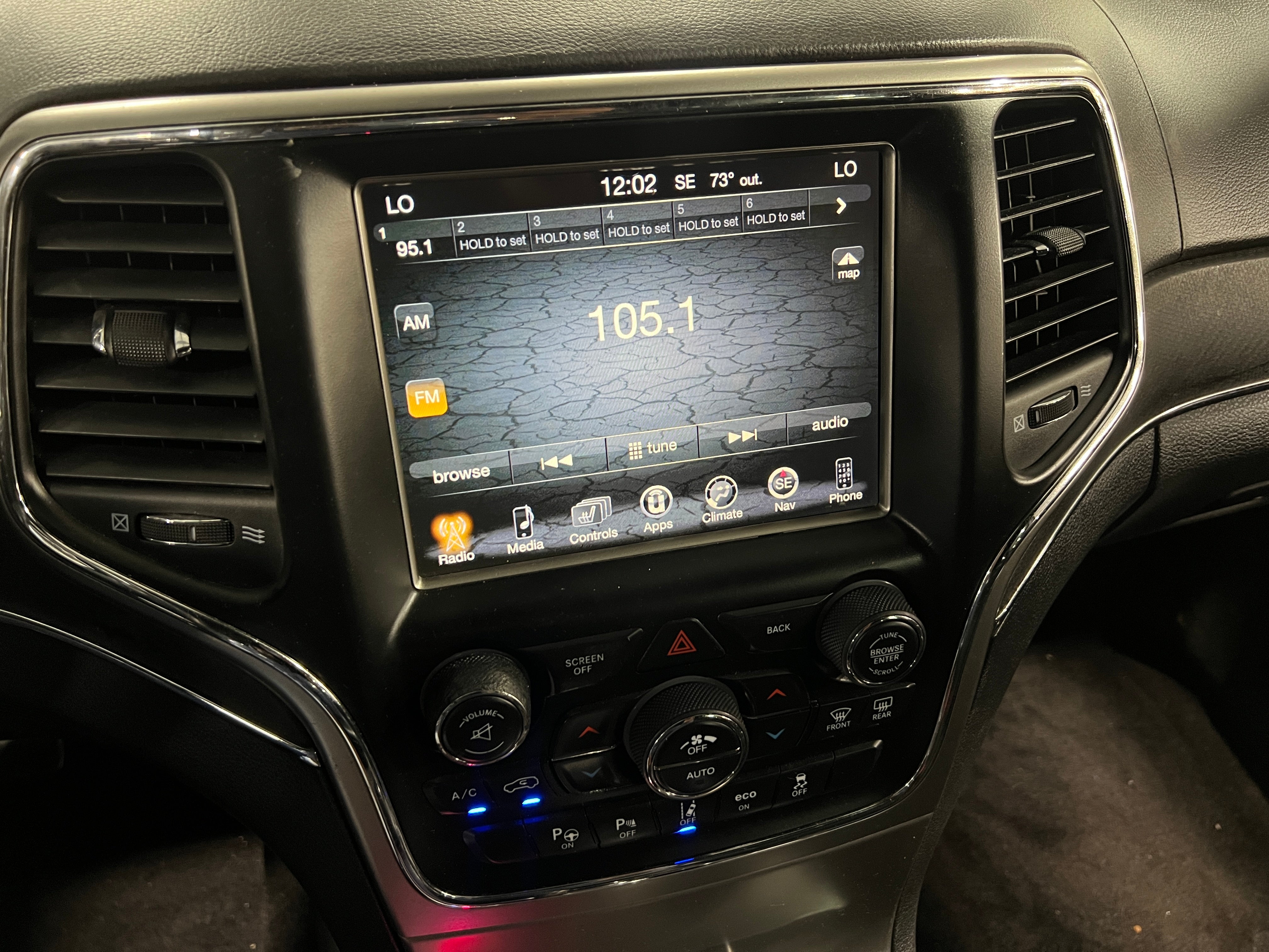 Thumbnail: 2017 Jeep Grand Cherokee - 3