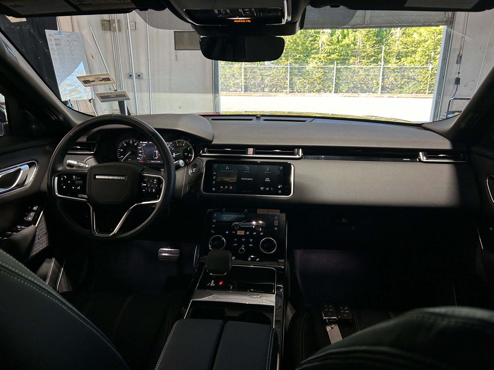 Thumbnail: 2022 Land Rover Range Rover Velar - 2