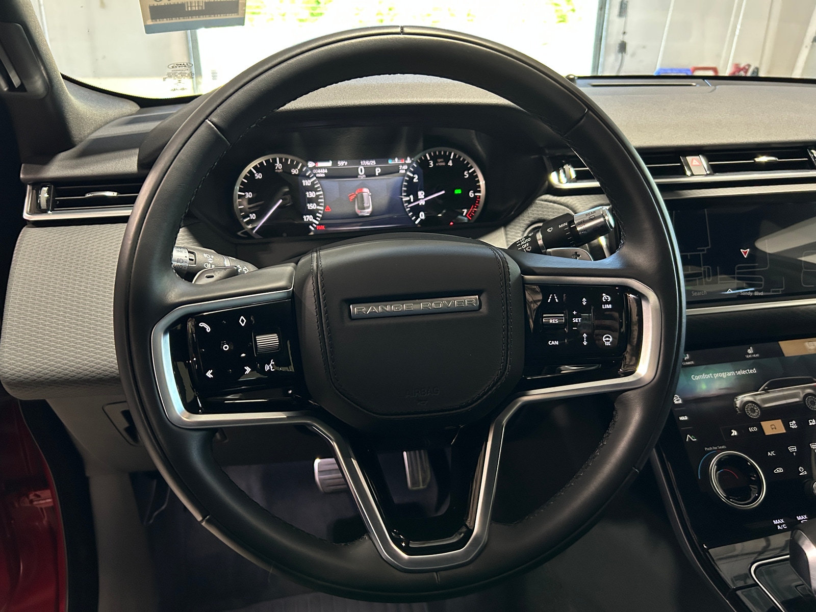 Thumbnail: 2022 Land Rover Range Rover Velar - 4