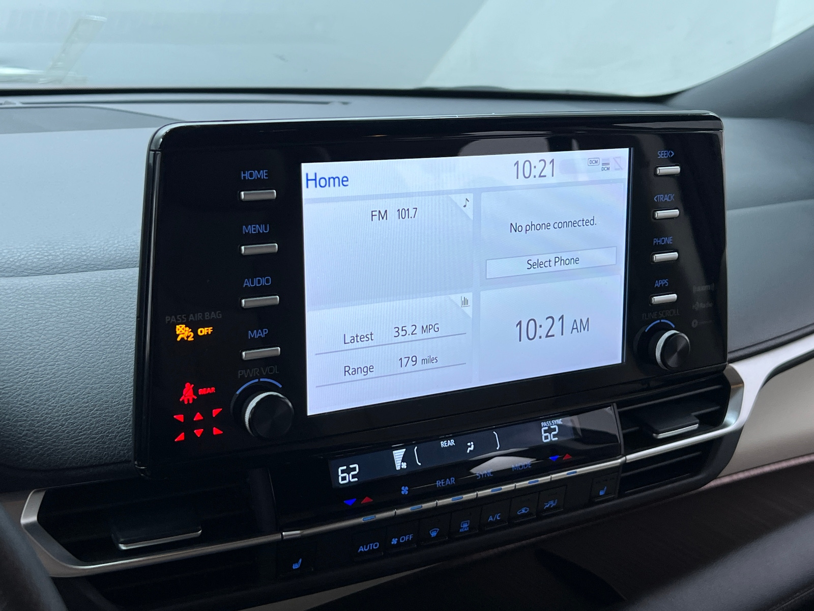 Thumbnail: 2023 Toyota Sienna - 3