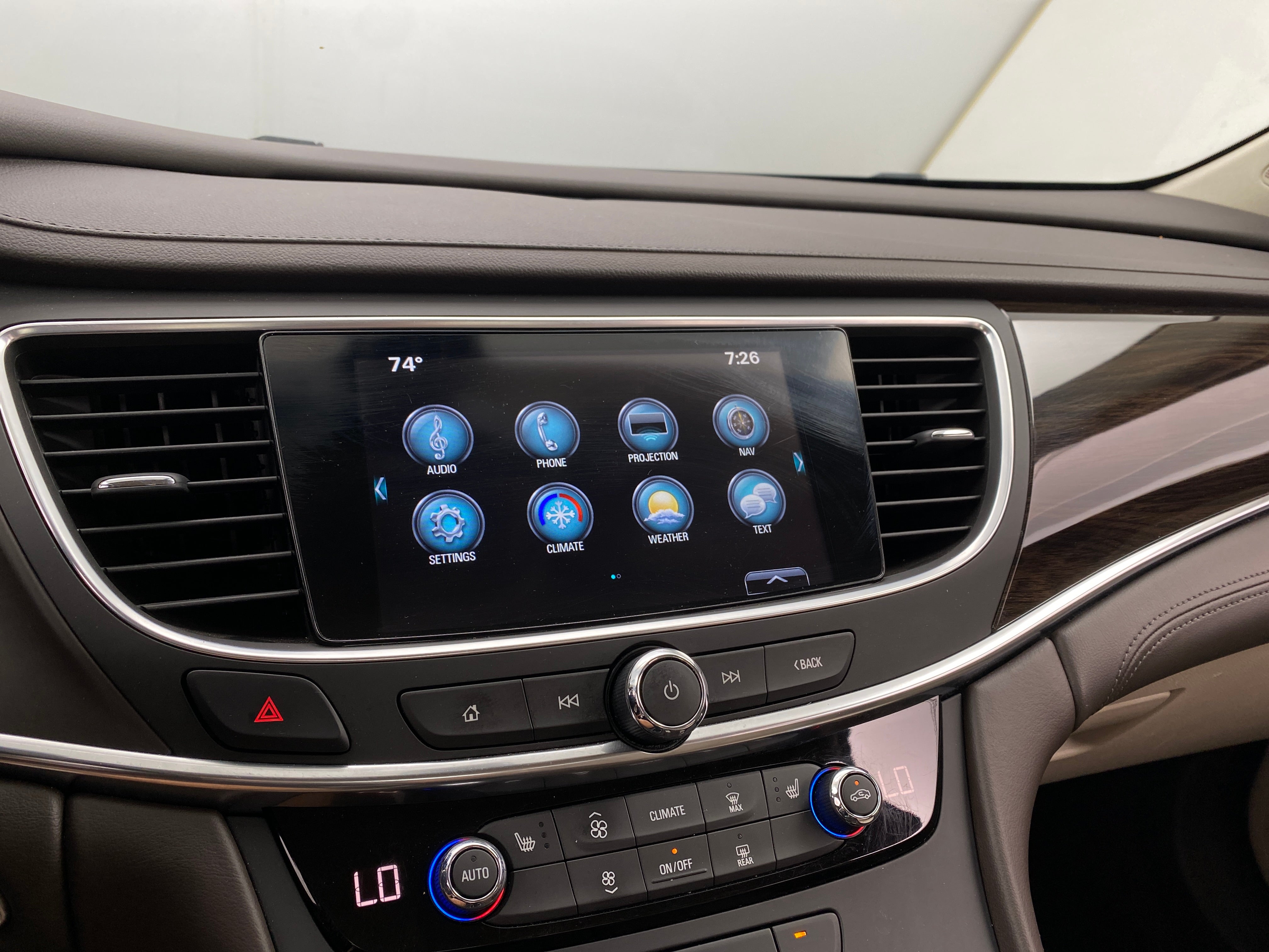 2017 Buick LaCrosse Essence 3