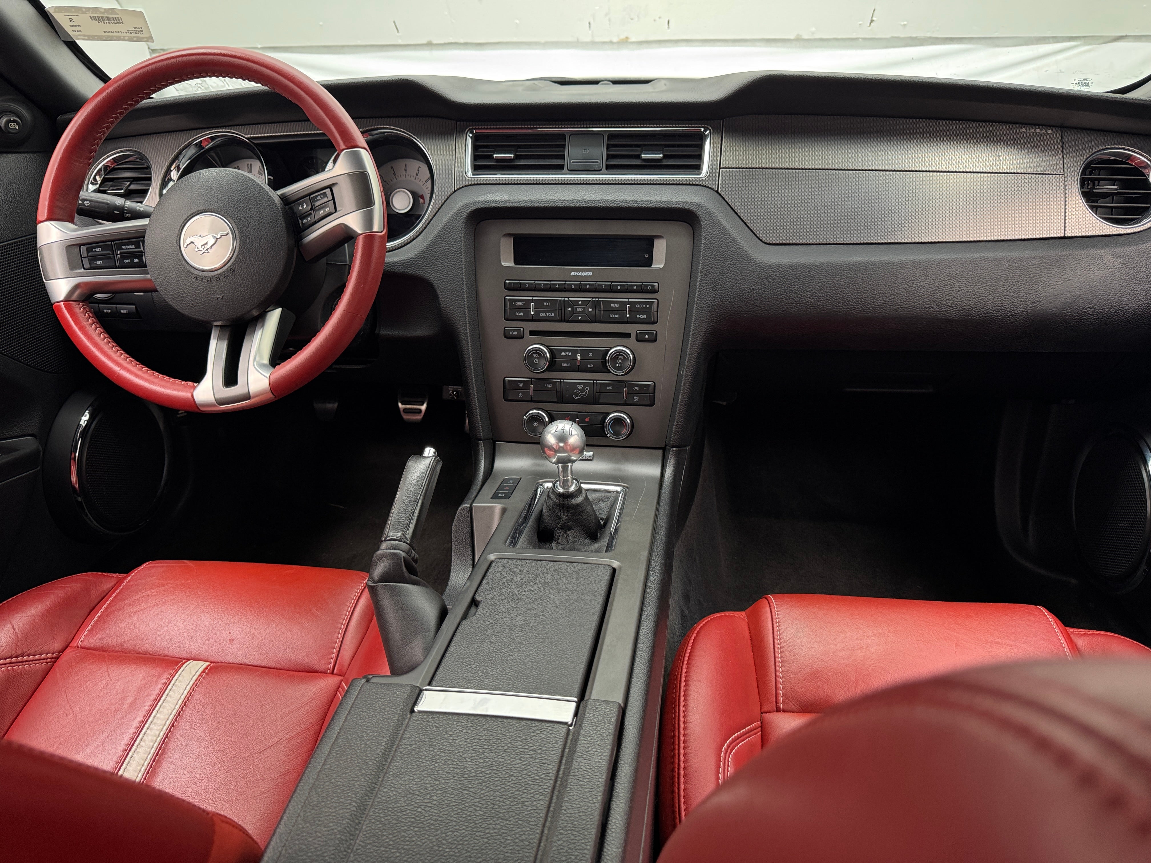 2012 Ford Mustang GT Premium 2