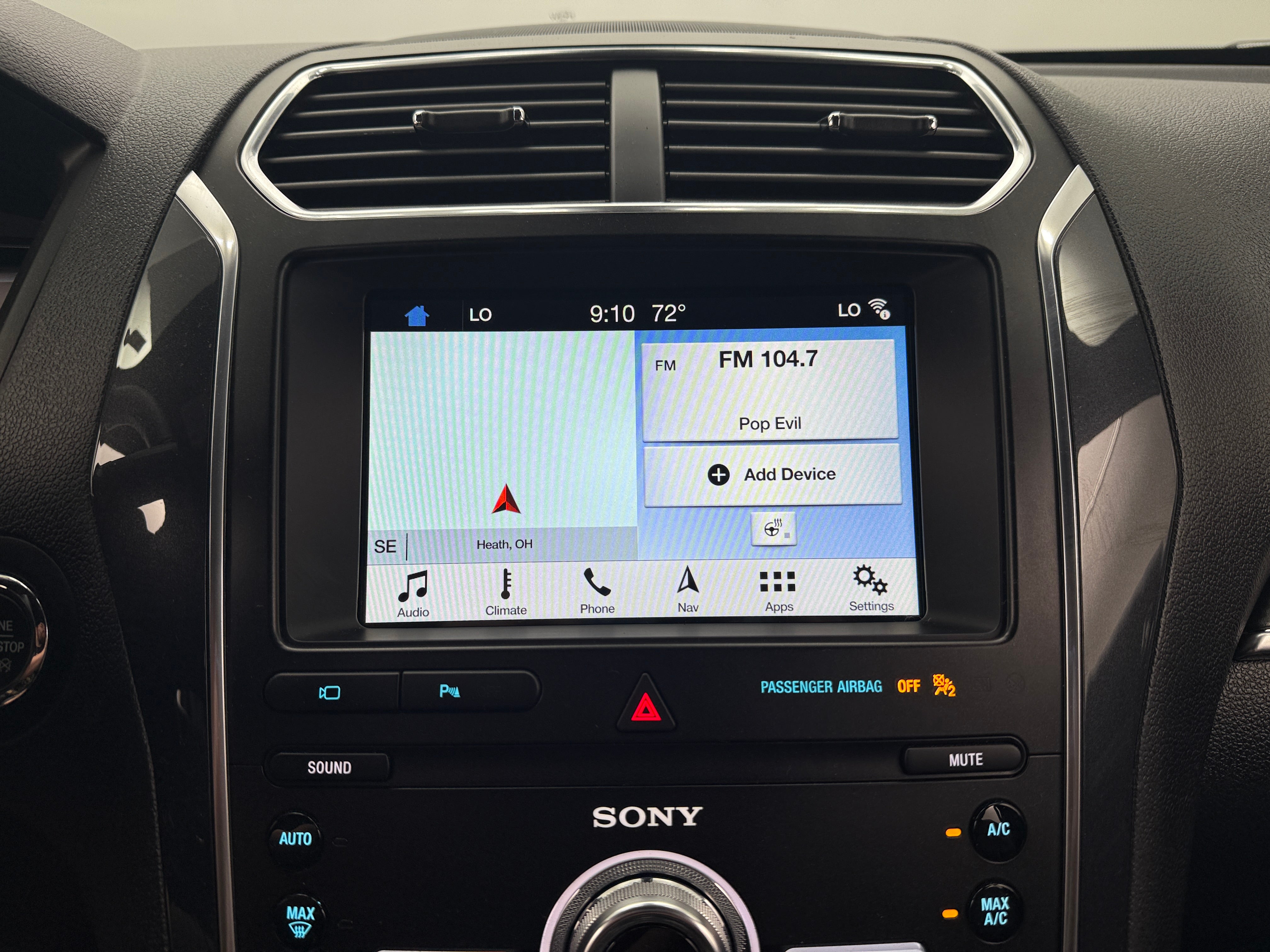 2019 Ford Explorer Sport 3