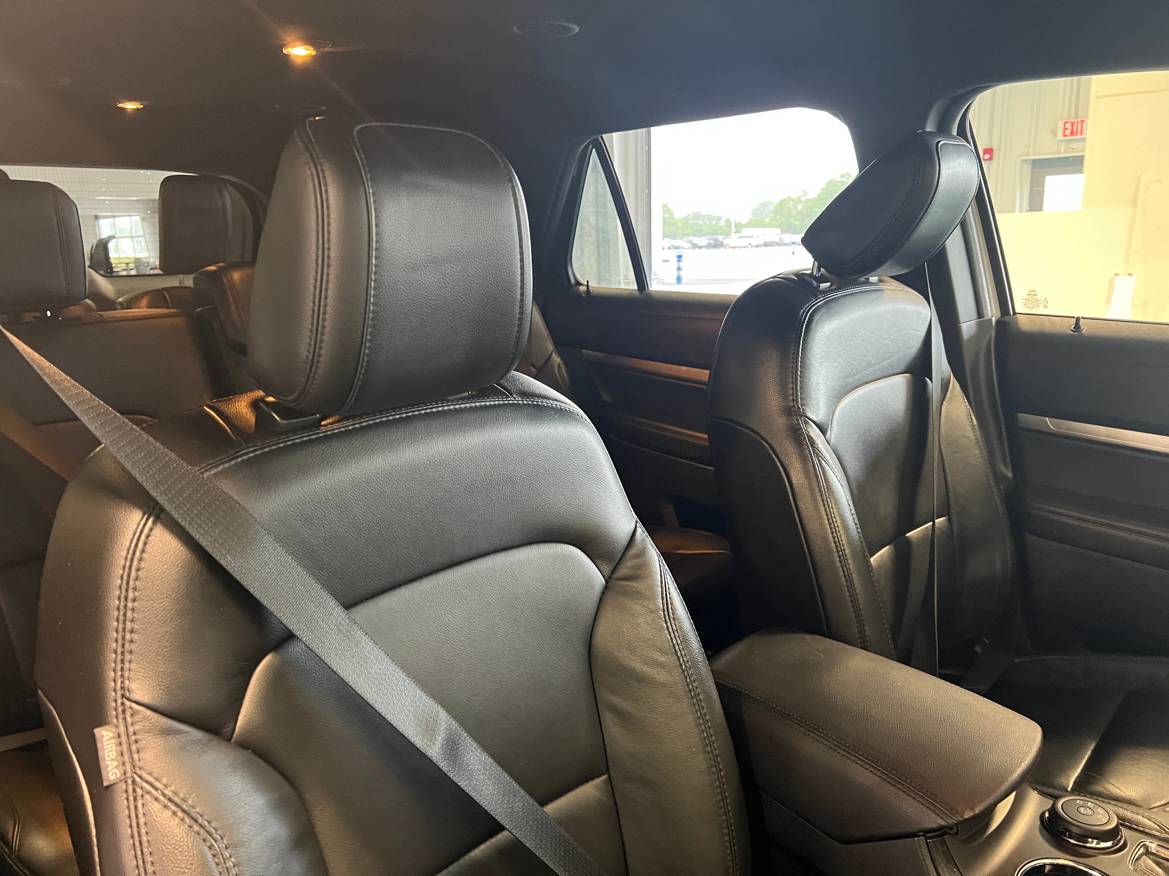 2018 Ford Explorer XLT 2