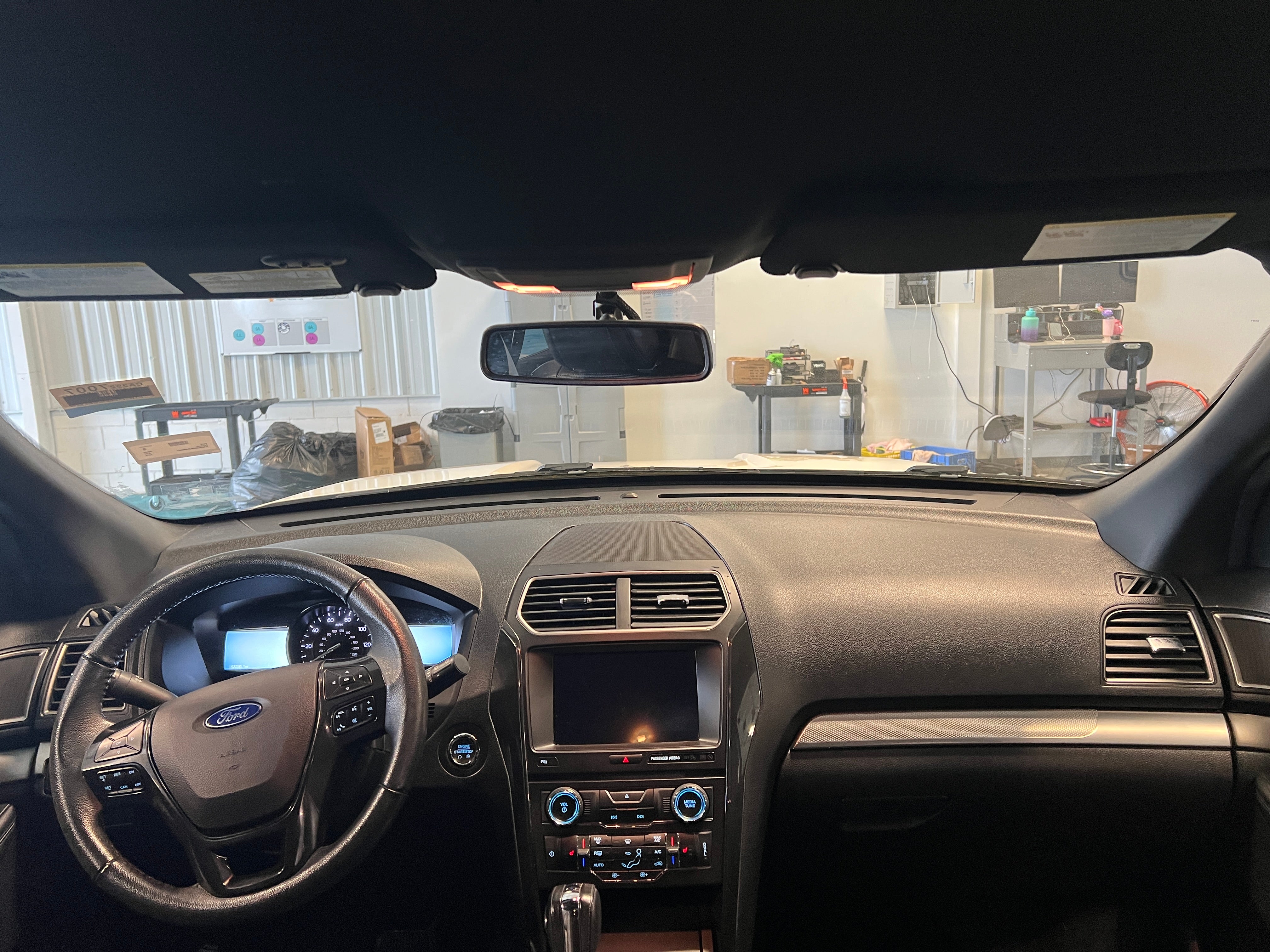 2018 Ford Explorer XLT 3