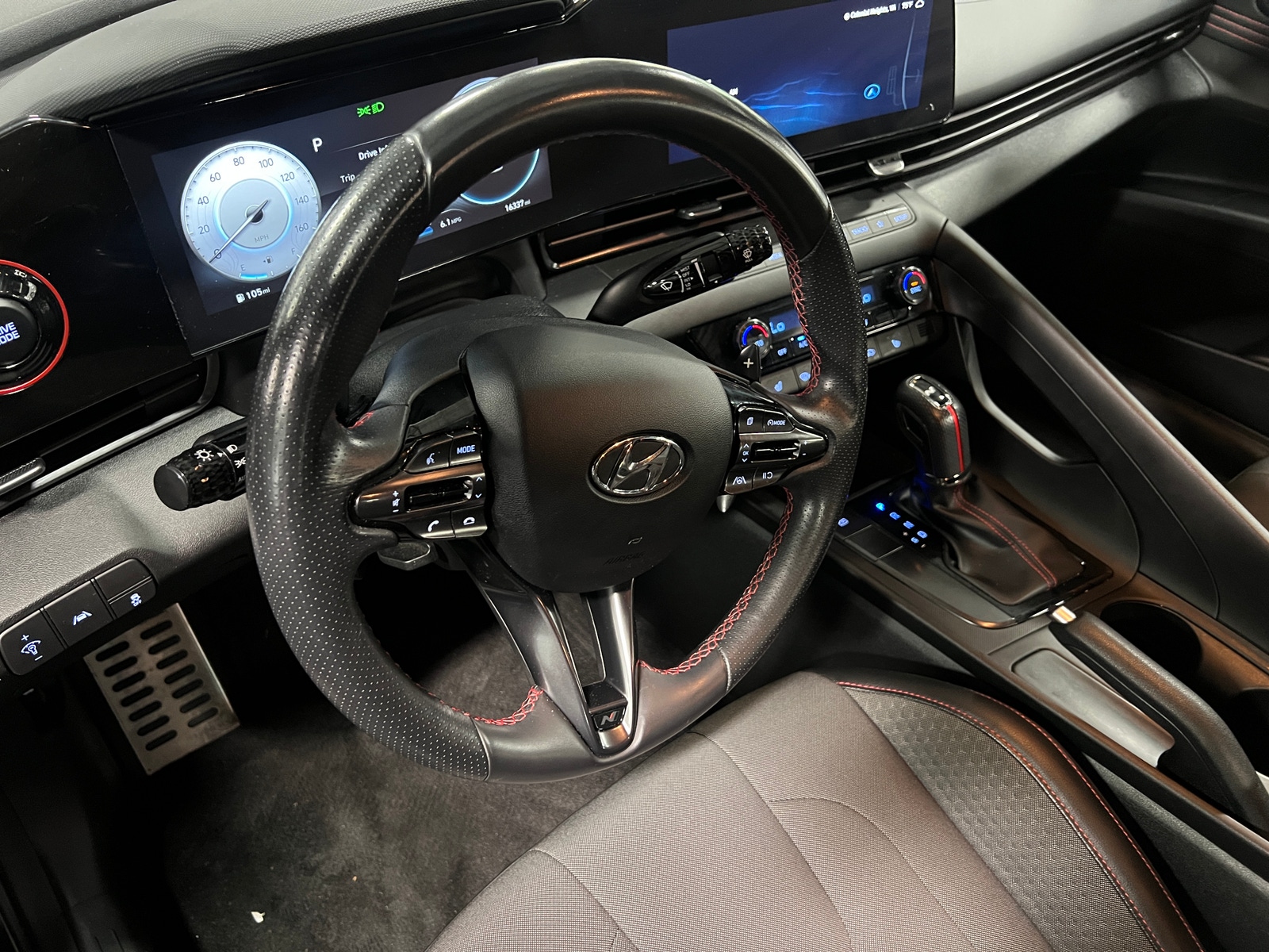 Thumbnail: 2023 Hyundai Elantra - 4
