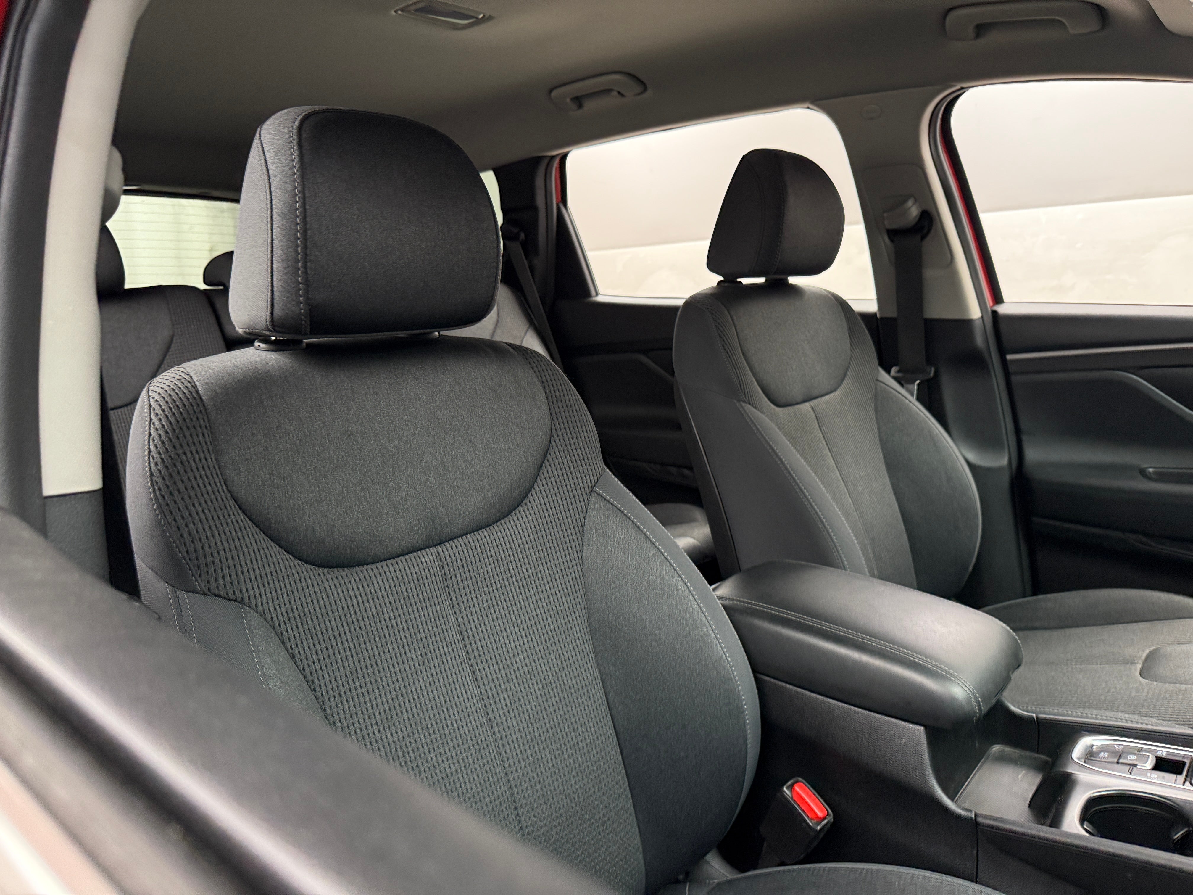 2019 Hyundai Santa Fe SEL 2