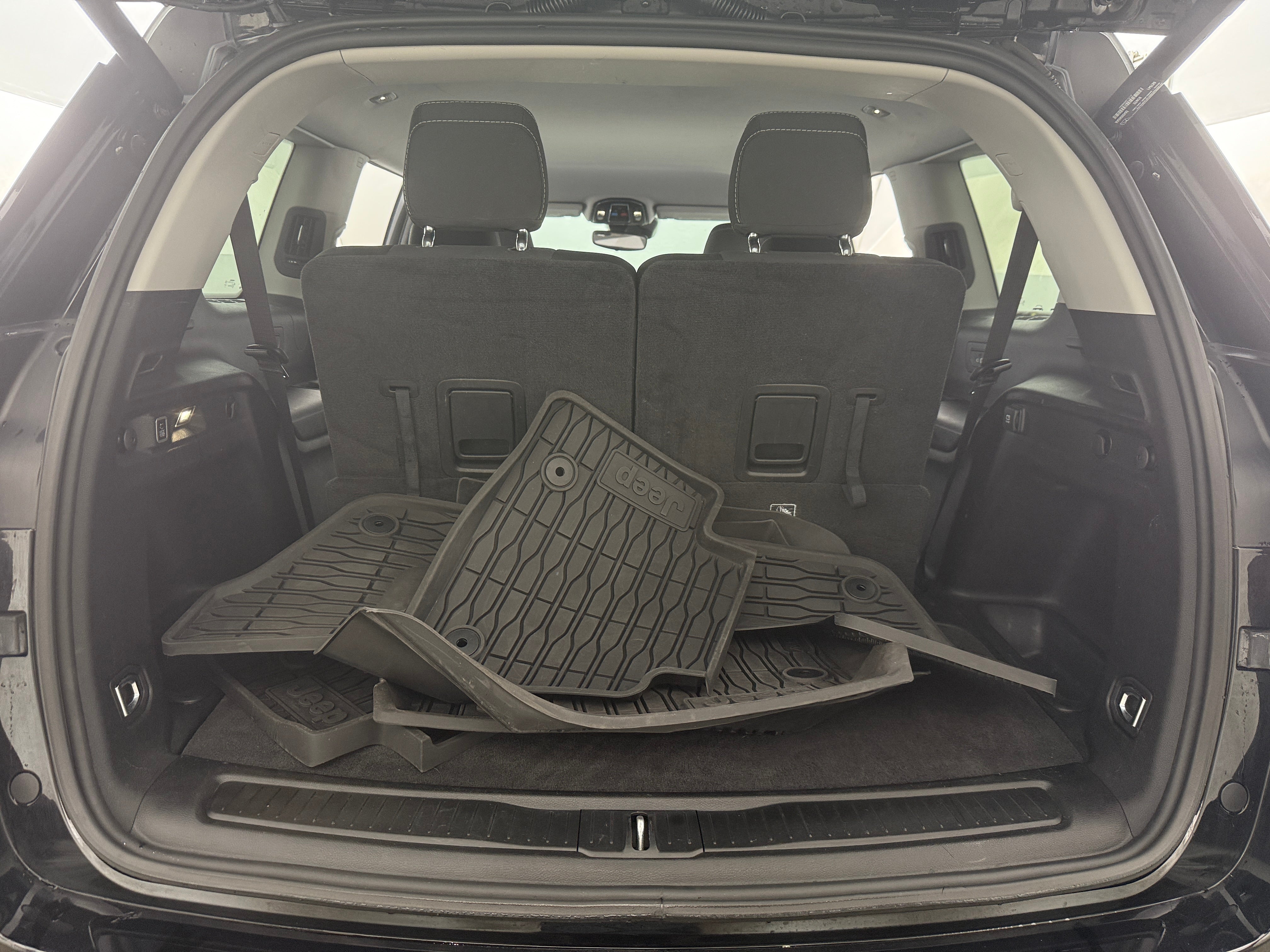 2022 Jeep Grand Cherokee L Laredo 7