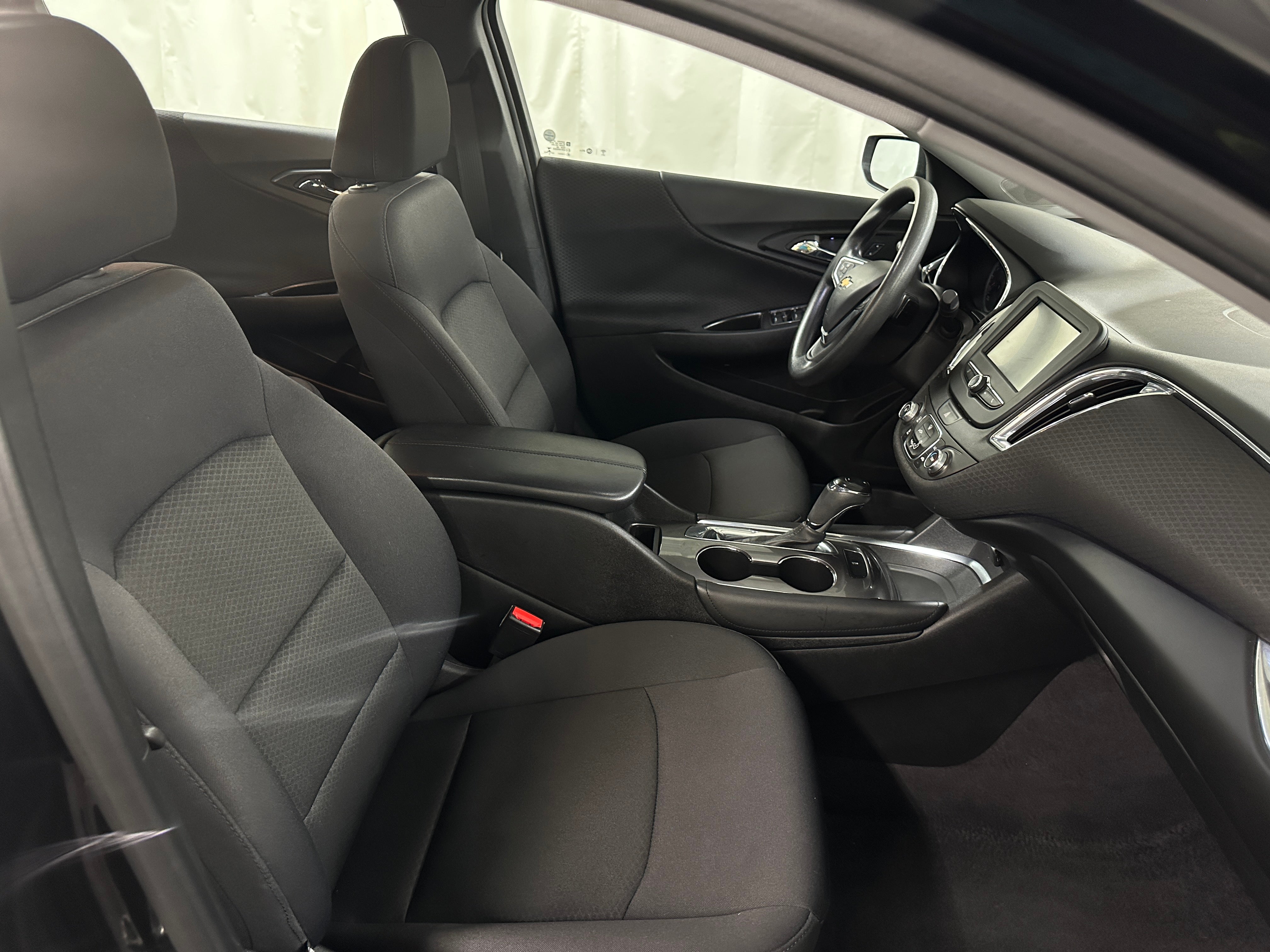 2017 Chevrolet Malibu LT 2