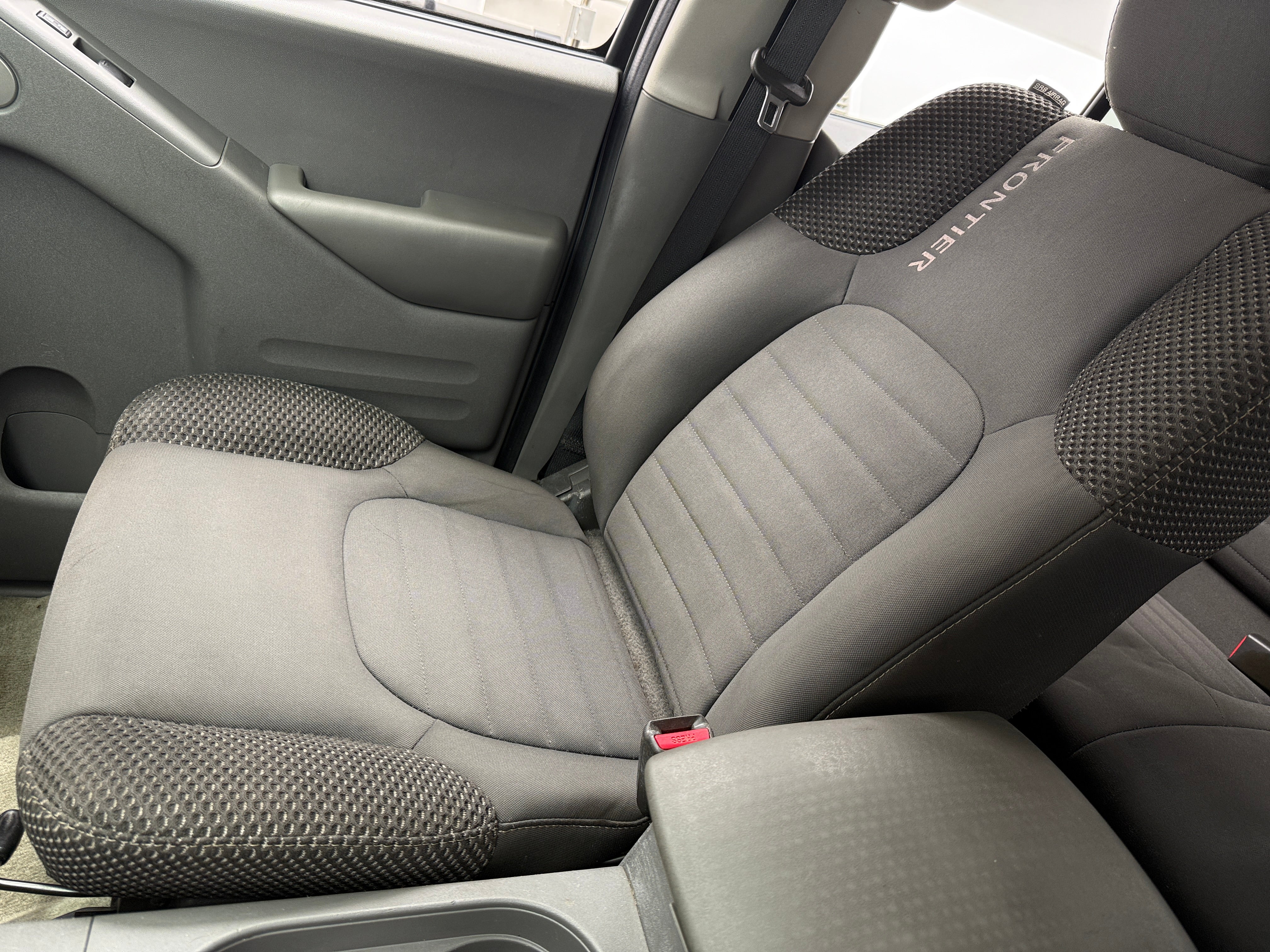2017 Nissan Frontier Desert Runner 2