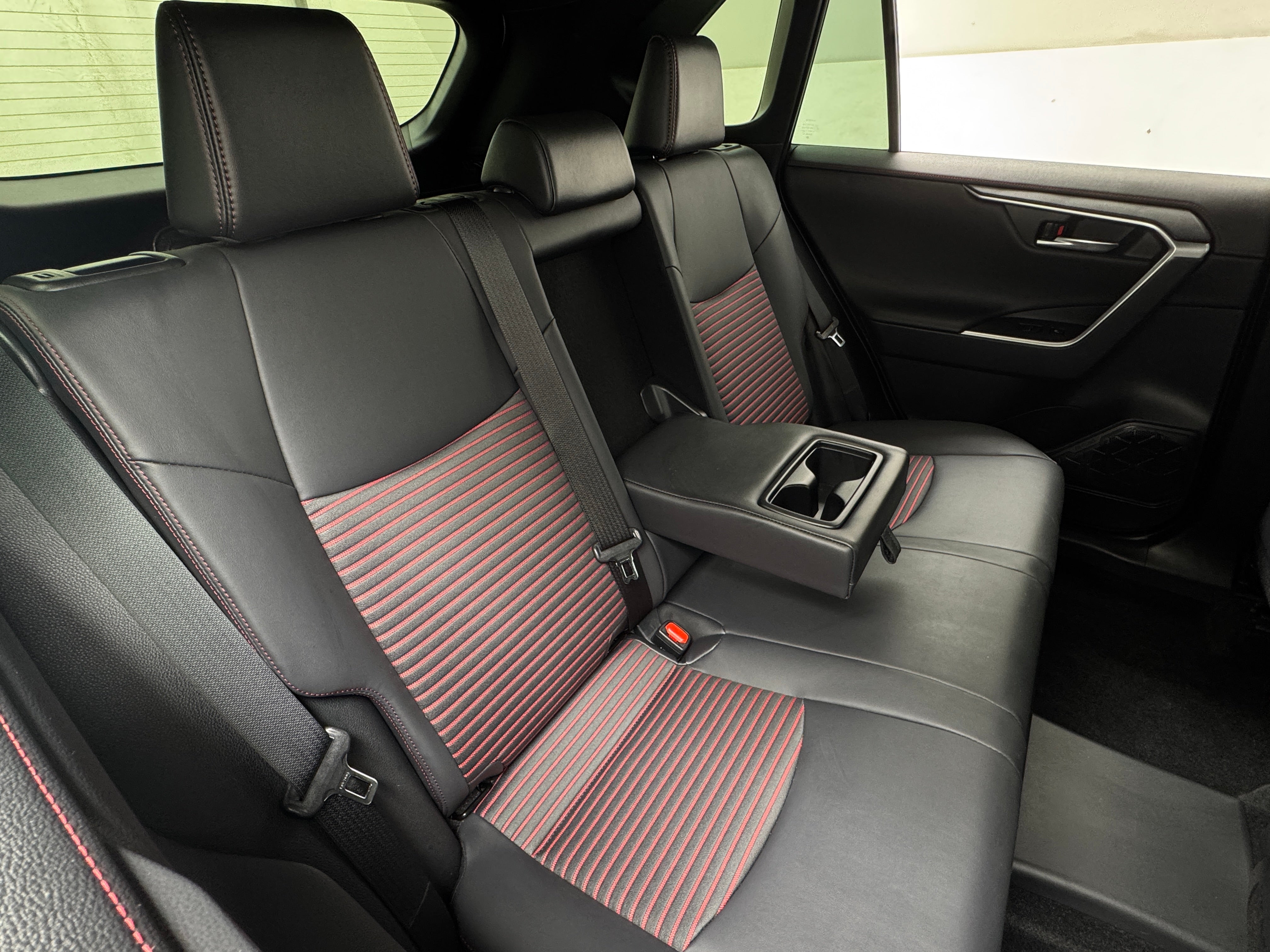 2022 Toyota RAV4 Prime XSE 6