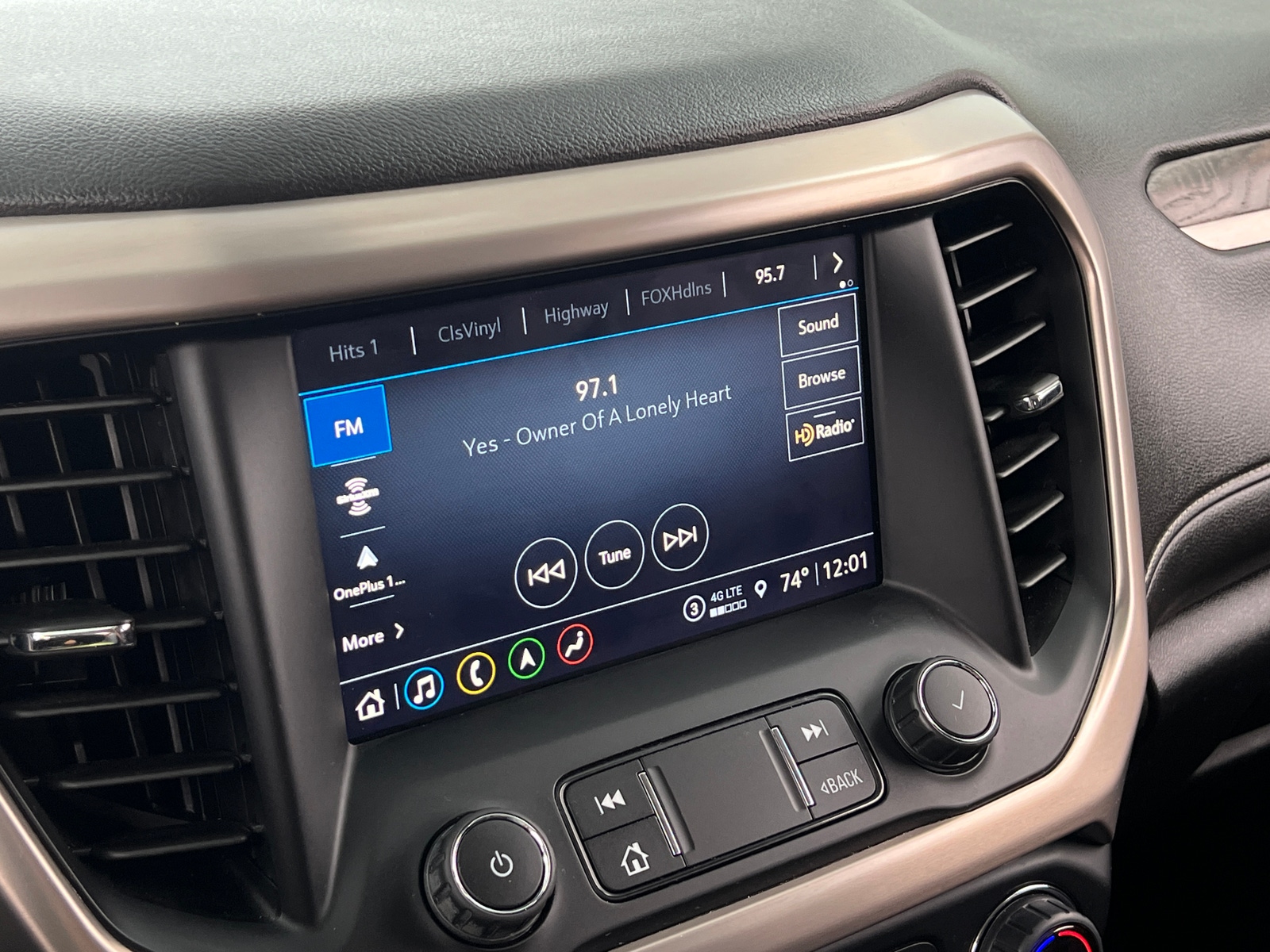 Thumbnail: 2021 GMC Acadia - 3