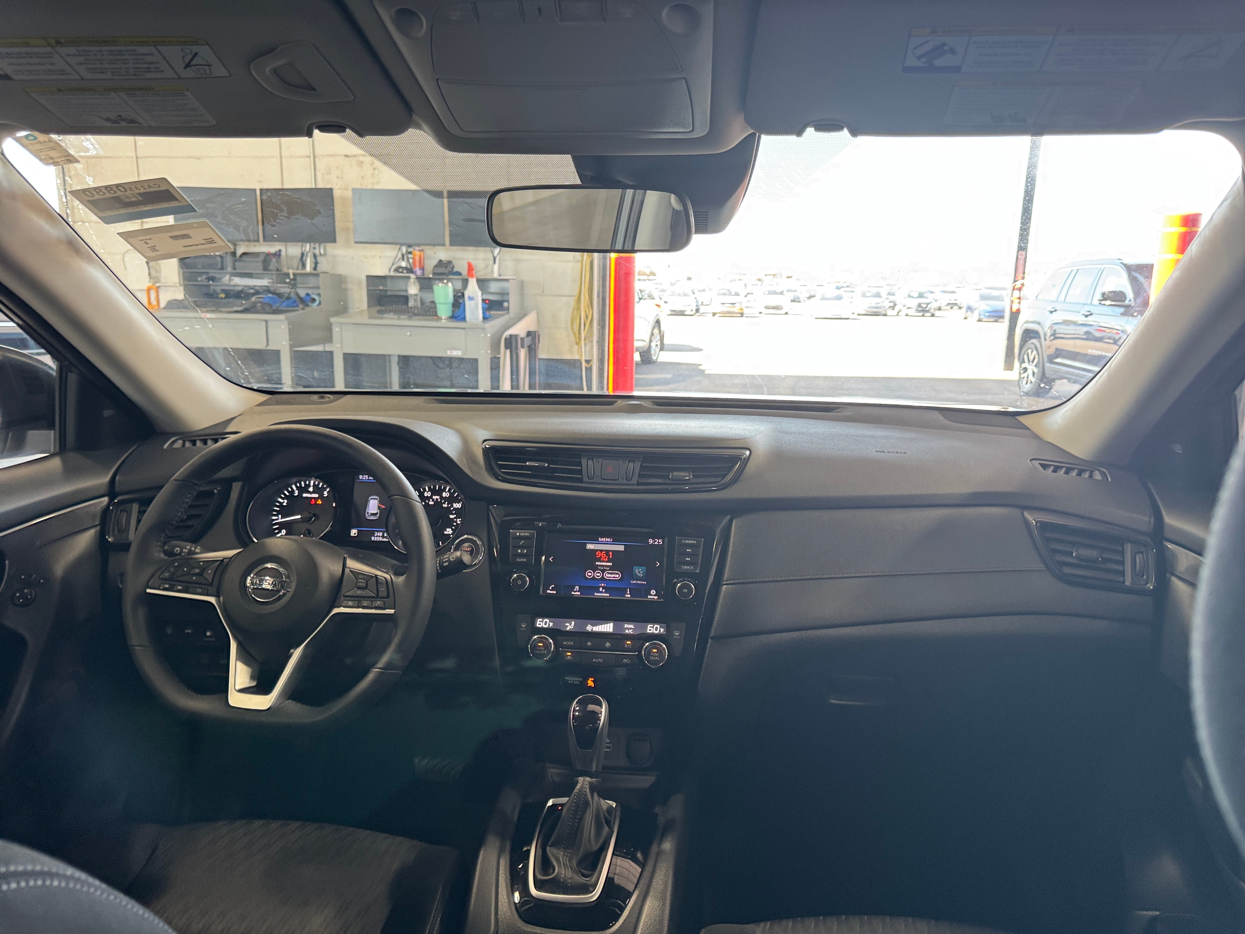 2019 Nissan Rogue SV 3