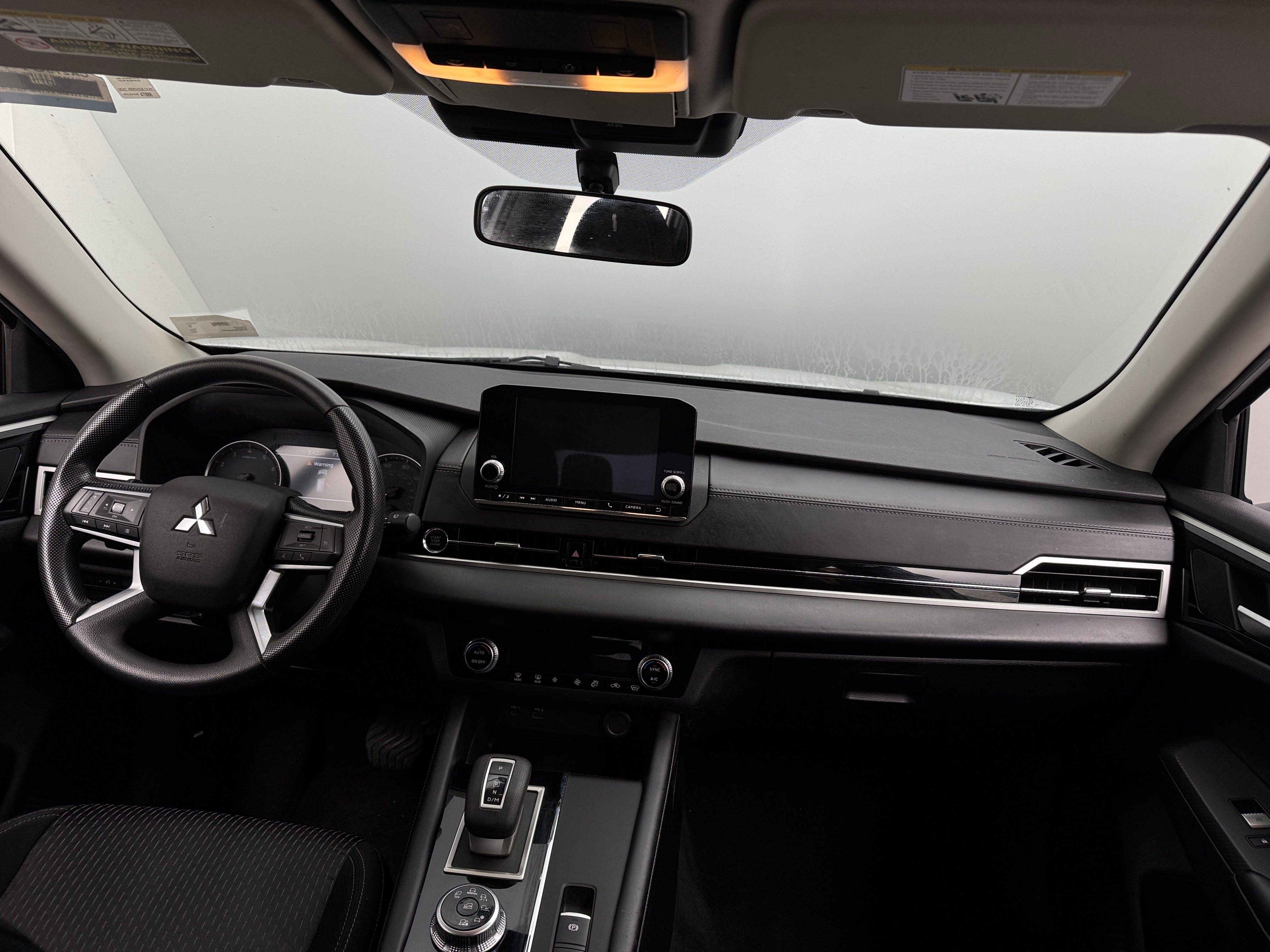 2022 Mitsubishi Outlander ES 3