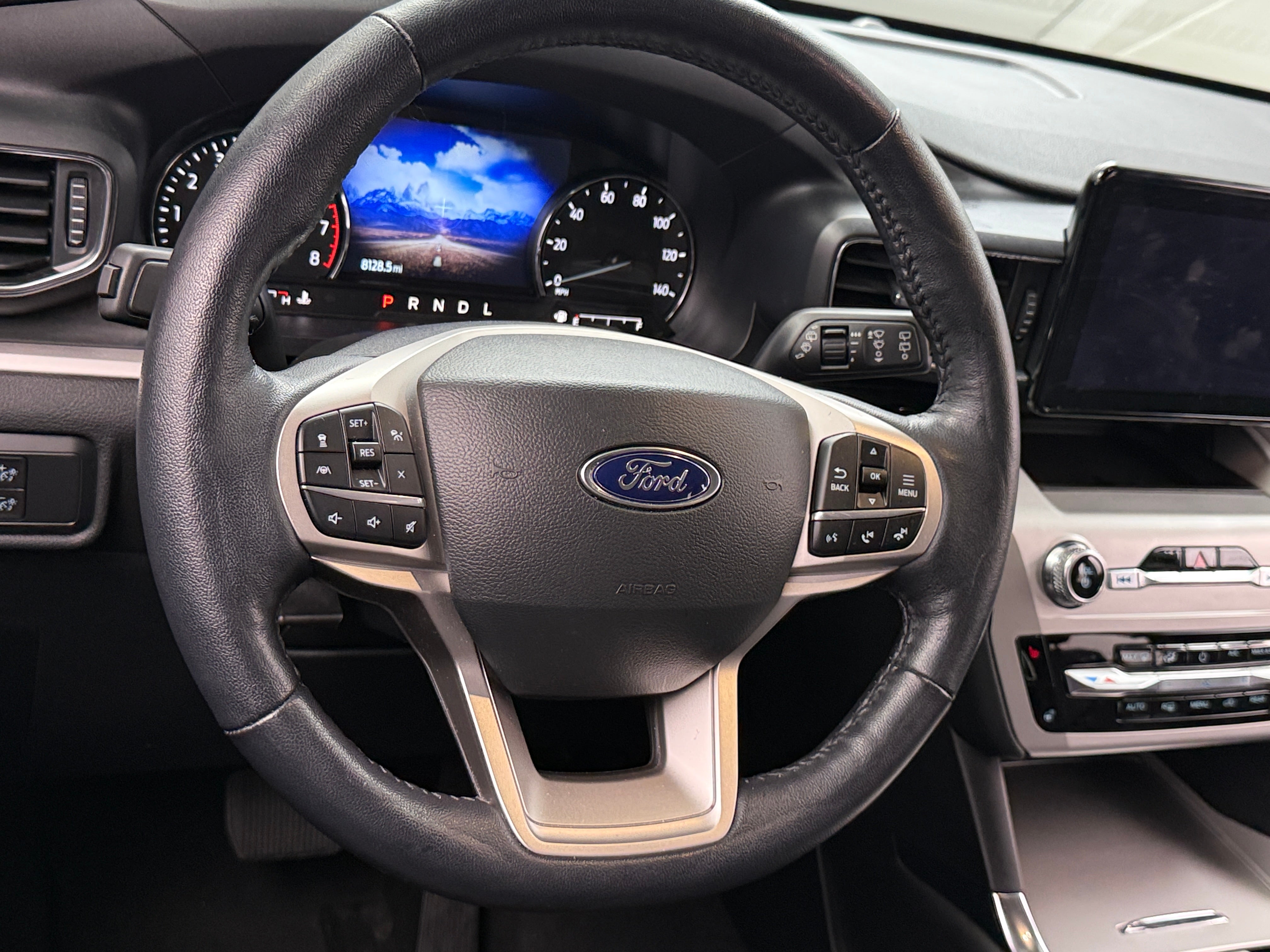 2022 Ford Explorer XLT 5