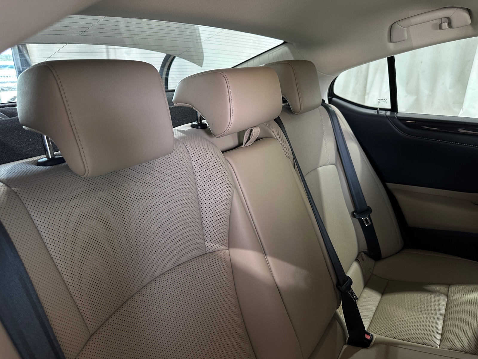Thumbnail: 2020 Lexus ES - 5